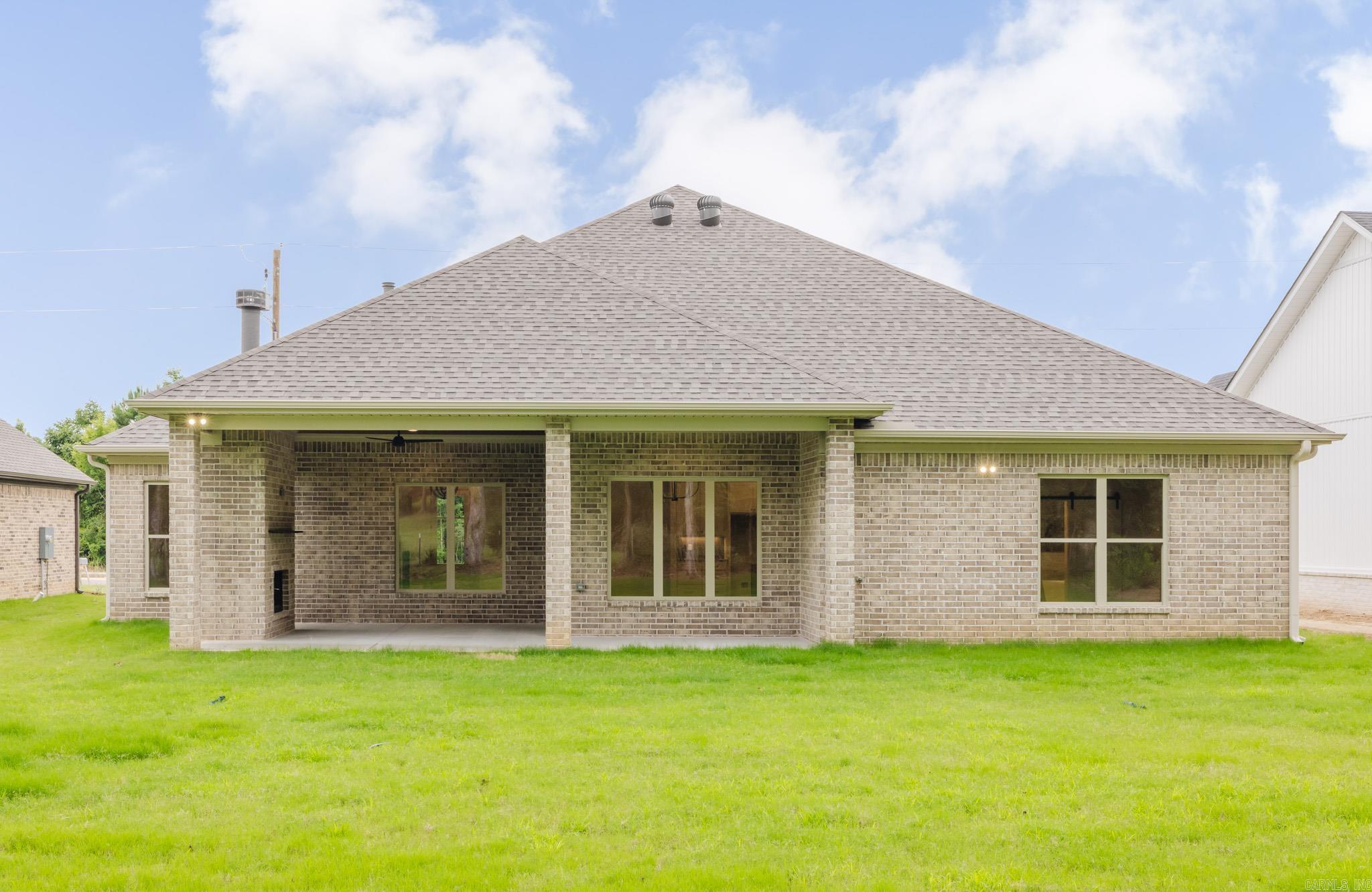 CREEKSIDE - Residential