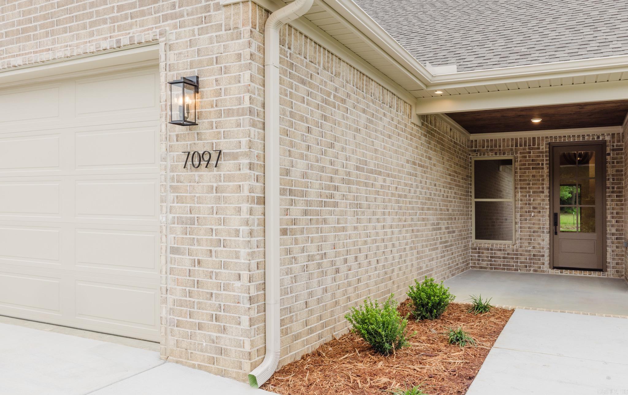CREEKSIDE - Residential