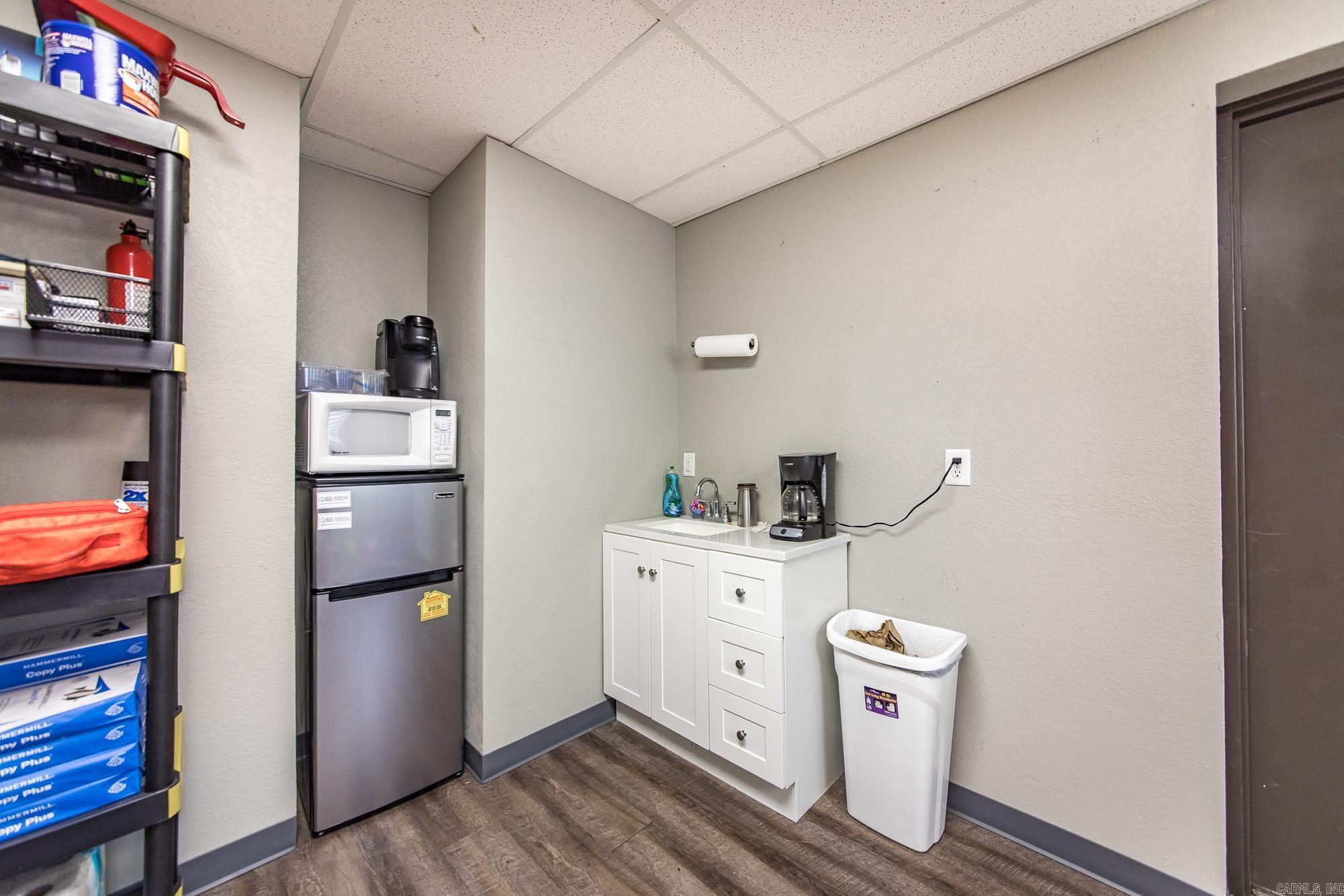 Cabot City Area - Commercial Sale