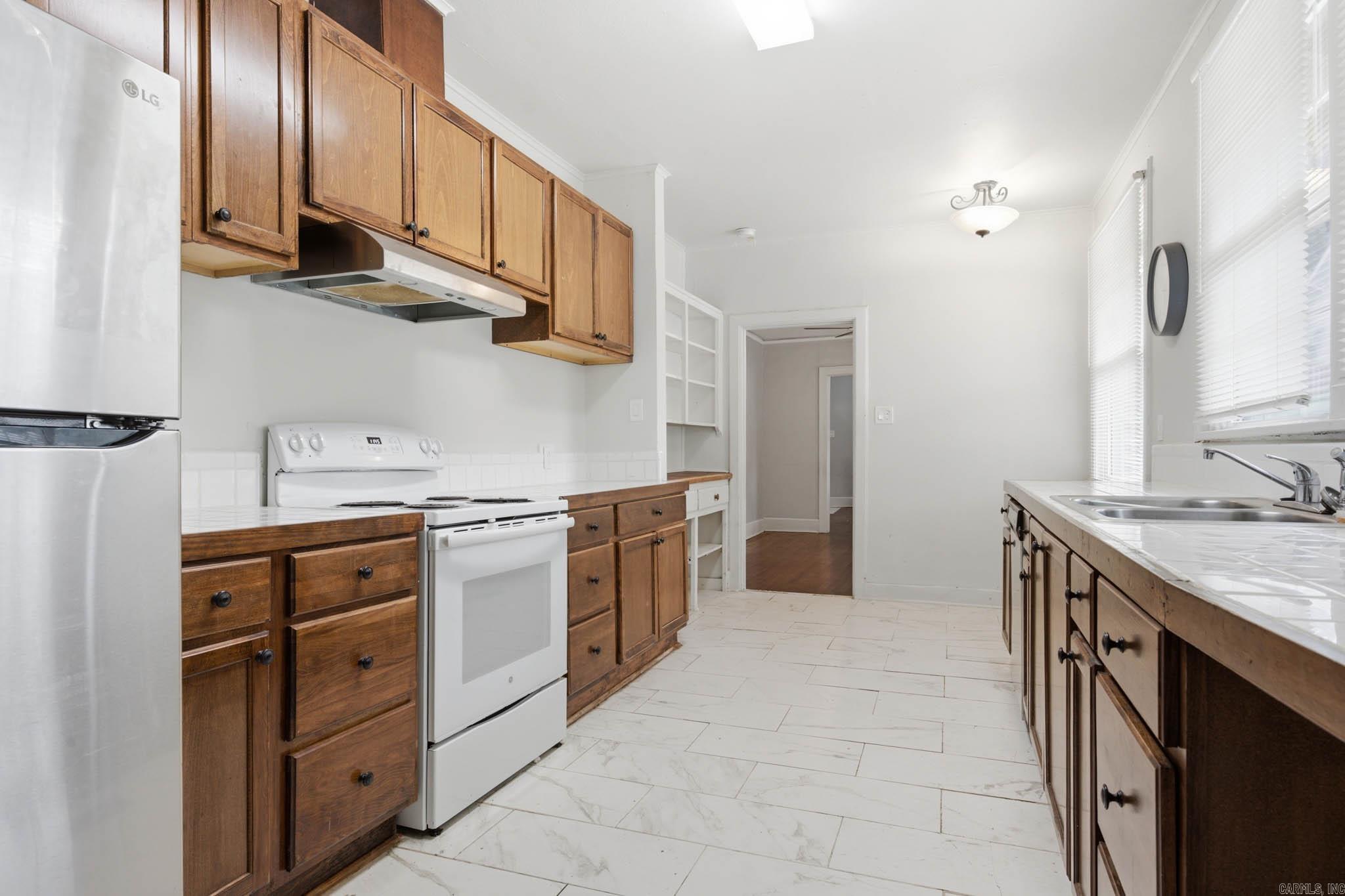 TAYLOR C H - Residential
