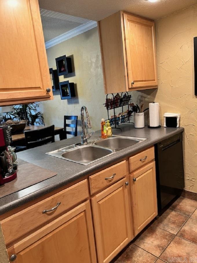 CHELSEA HEIGHTS CONDO - Residential