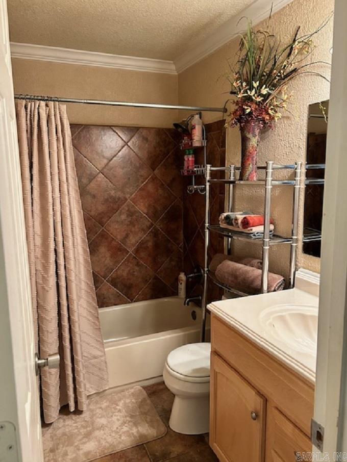 CHELSEA HEIGHTS CONDO - Residential