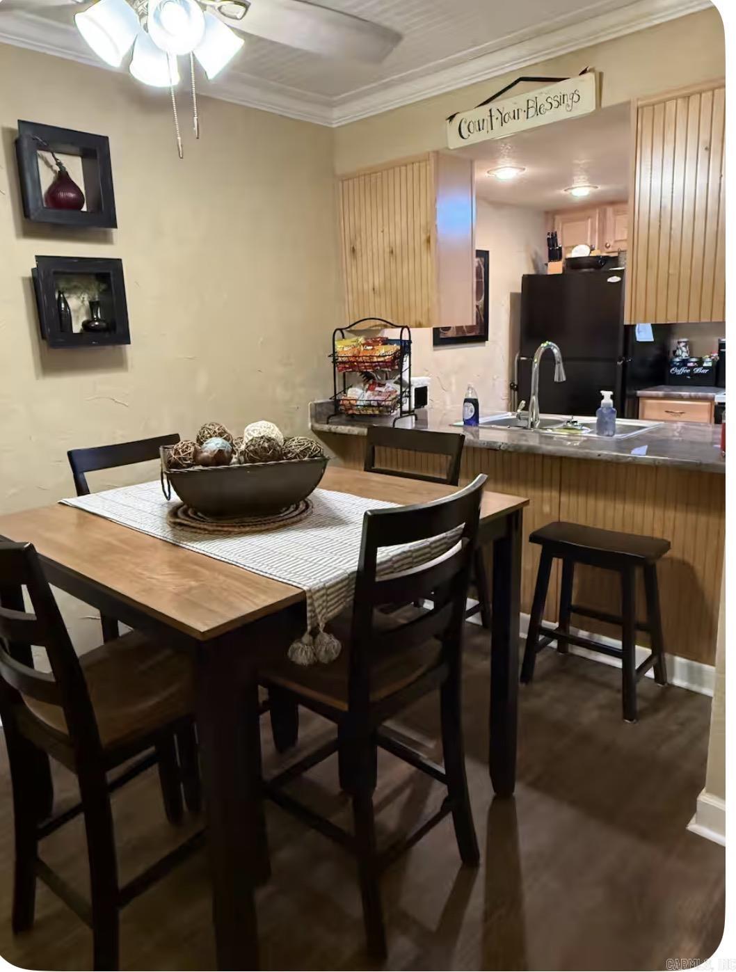 CHELSEA HEIGHTS CONDO - Residential