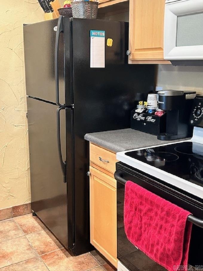 CHELSEA HEIGHTS CONDO - Residential
