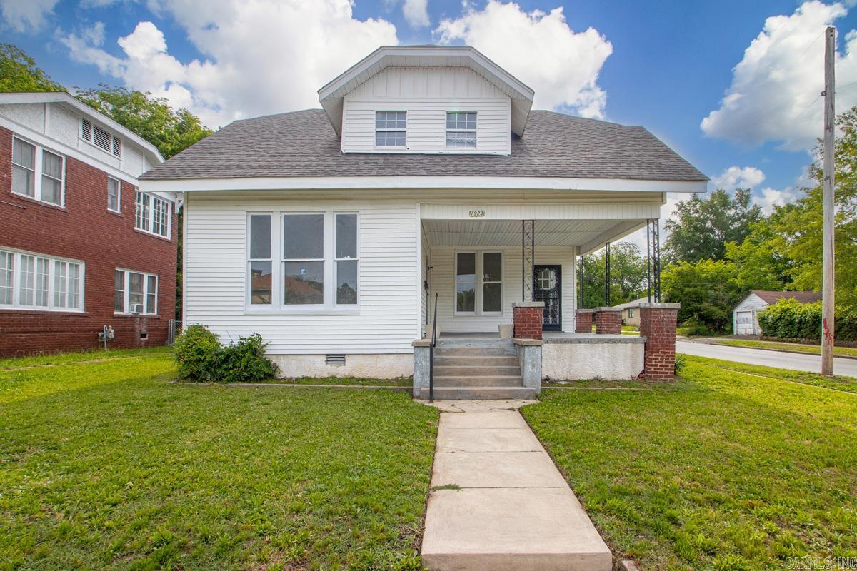 Weldon E Wrights - Residential Income