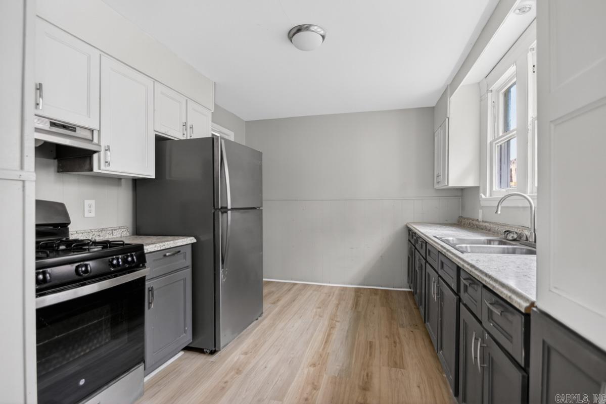 Weldon E Wrights - Residential Income