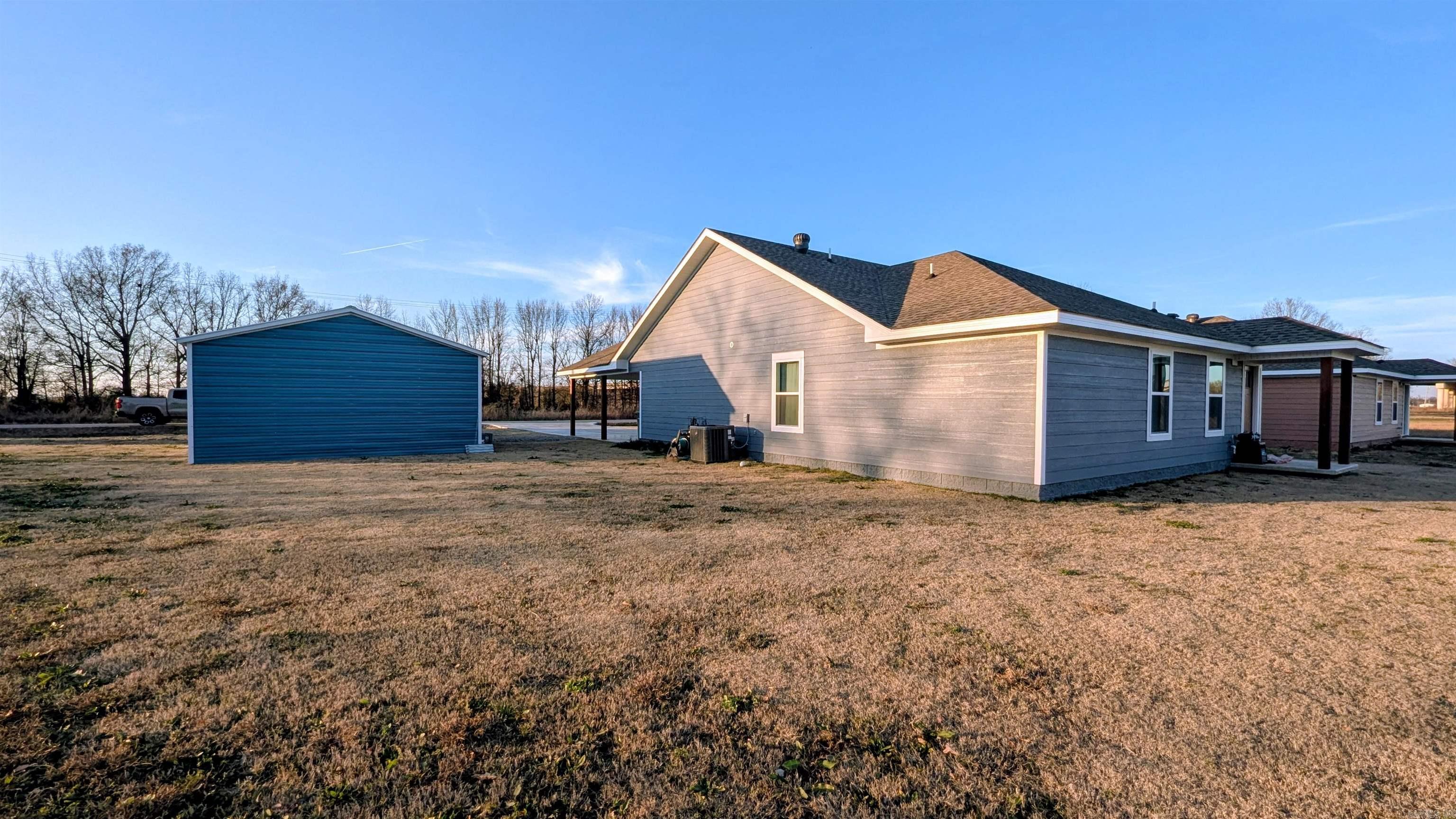 HX0205 - LILLIES CROSSING - Residential
