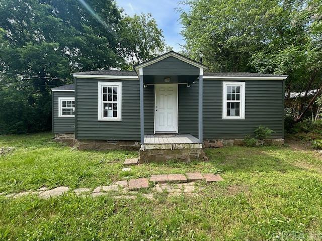 ALL OFFERS will be presented Wednesday morning. Investor special! Three-bedroom home offering 1,240 square feet on a 0.31-acre lot. Sold as-is and ideal for renovation, rental, or resale. Don’t miss the chance to unlock its full potential!Seller will NOT entertain any offers that are site unseen. House is being sold "AS-IS".    All offers must be on bank form in addition to state forms. Seller will not sign state ARA forms. Please allow 3-5 business days for all offers to be reviewed. Seller will ONLY pay for Deed Prep and Property Taxes. Any other customary seller expenses for example seller closing fee, title policy, termite policy, etc. will be a buyer's expense unless otherwise specified in offer. All offers MUST be accompanied by Prequal/POF letter, and copy of earnest money check. No contingency offers allowed.  Inspections will be for information purposes only, not a negotiable tool.  Inspections are encourage before submitting offer.