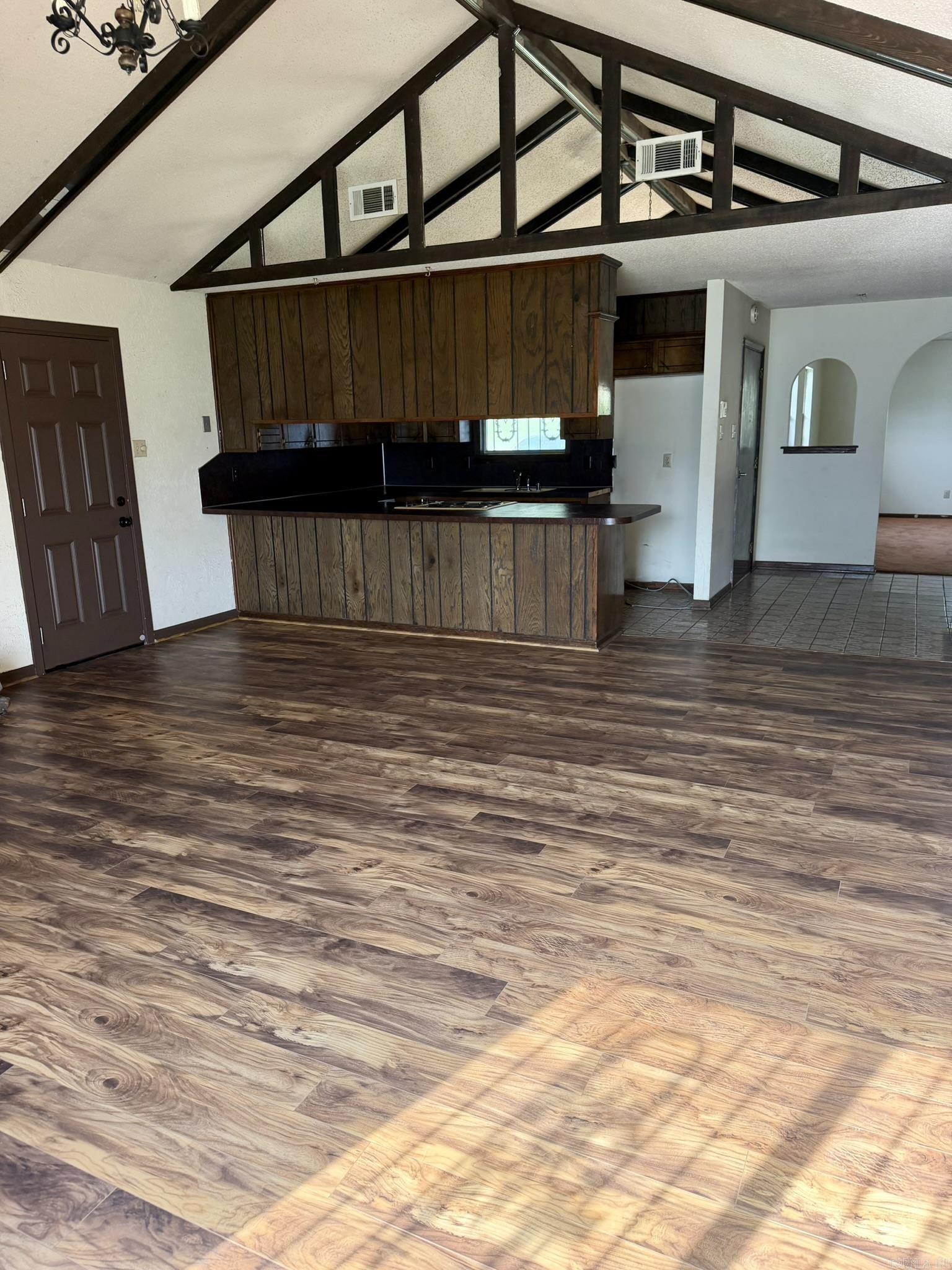 ENGLAND AC - Residential