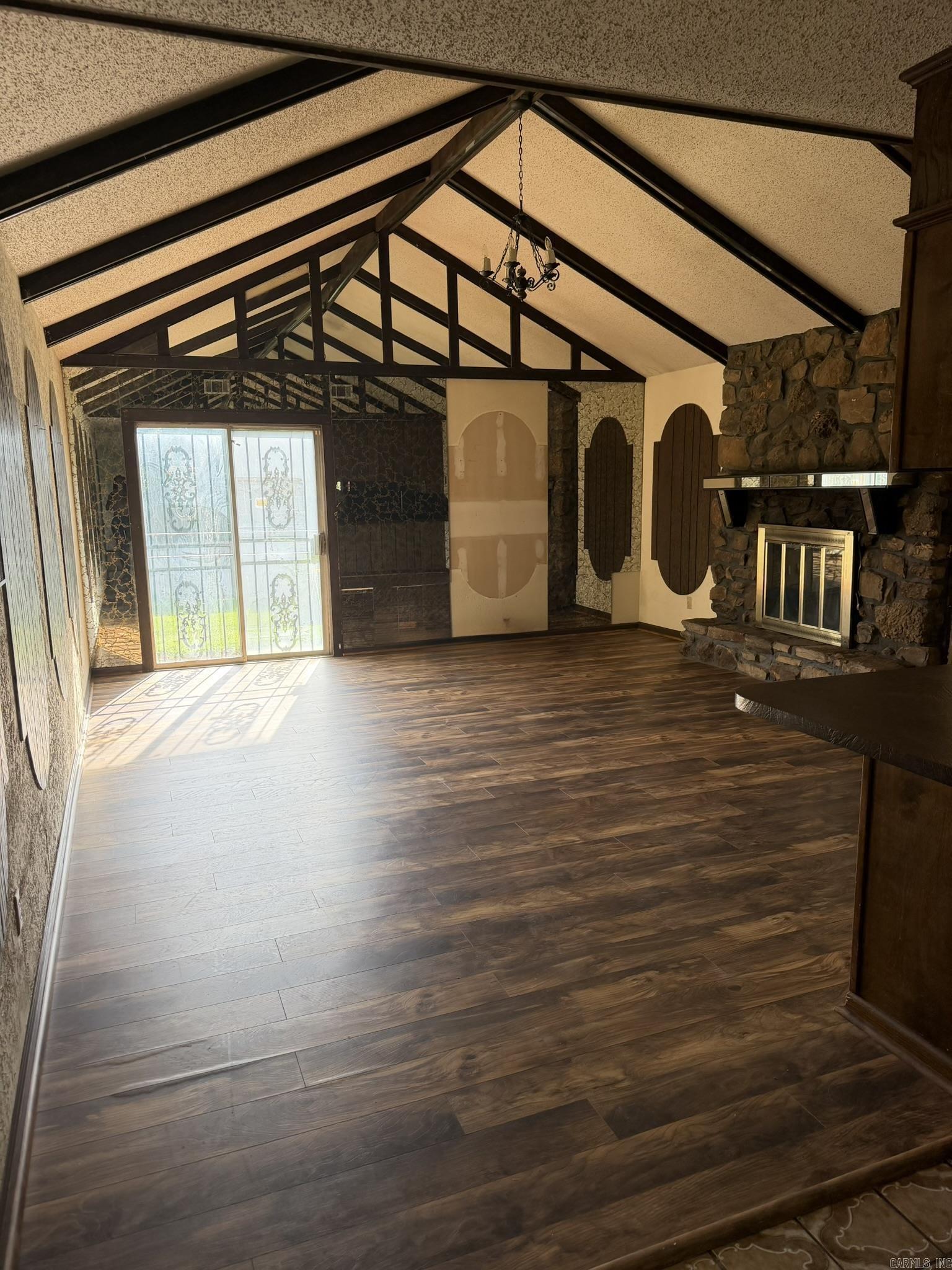 ENGLAND AC - Residential