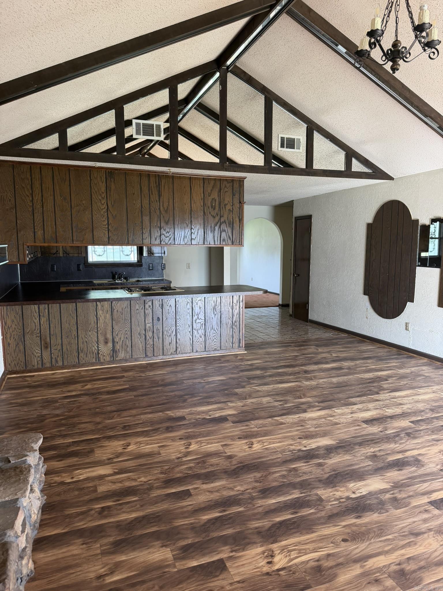 ENGLAND AC - Residential