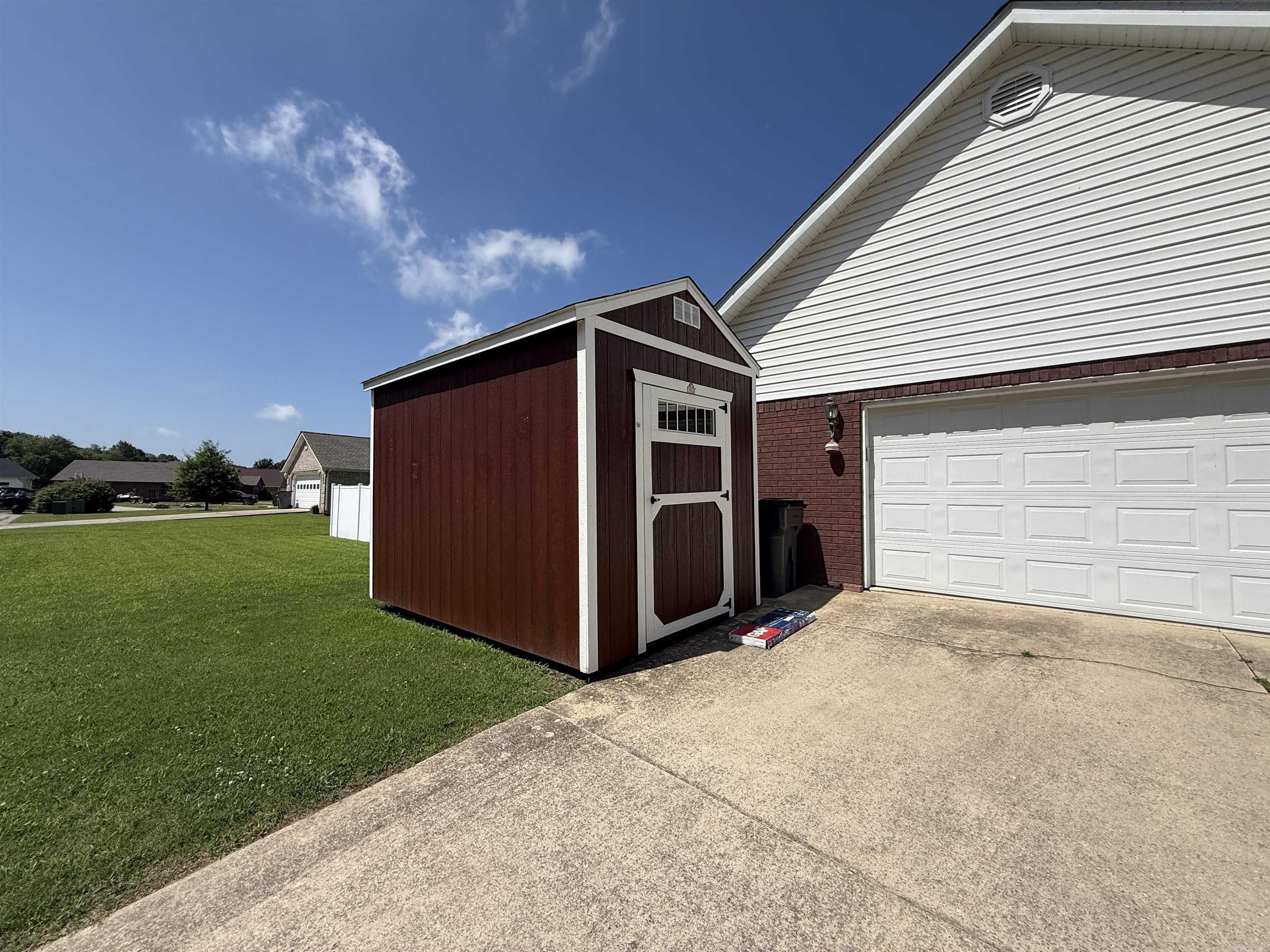 CARRIAGE HILL - Residential