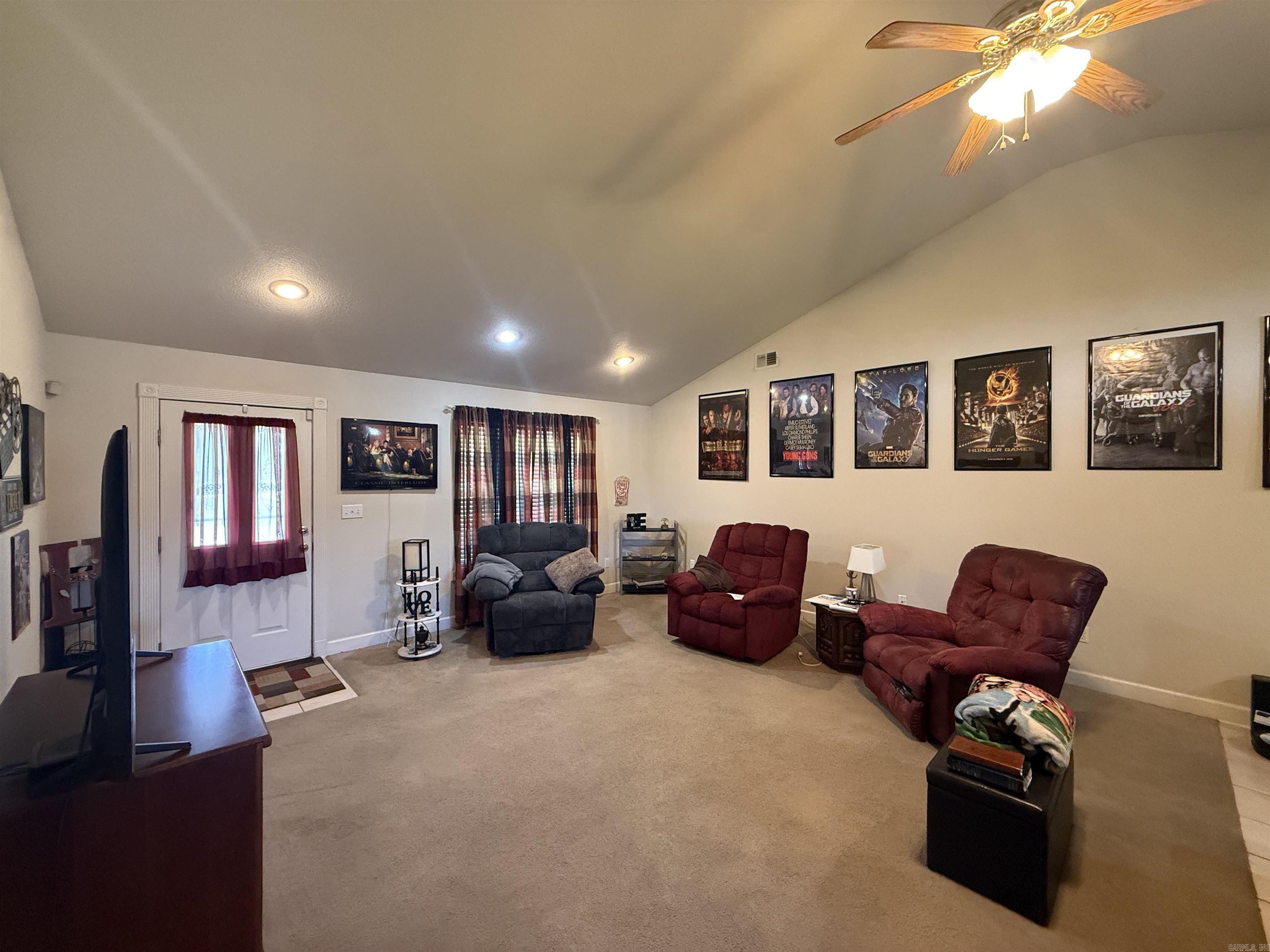 CARRIAGE HILL - Residential