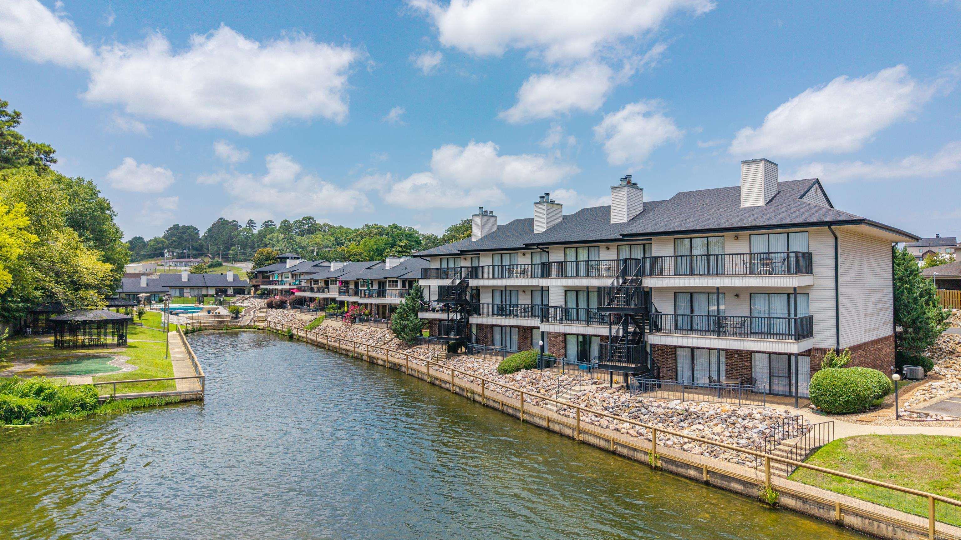EMERALD ISLE HPR - Residential