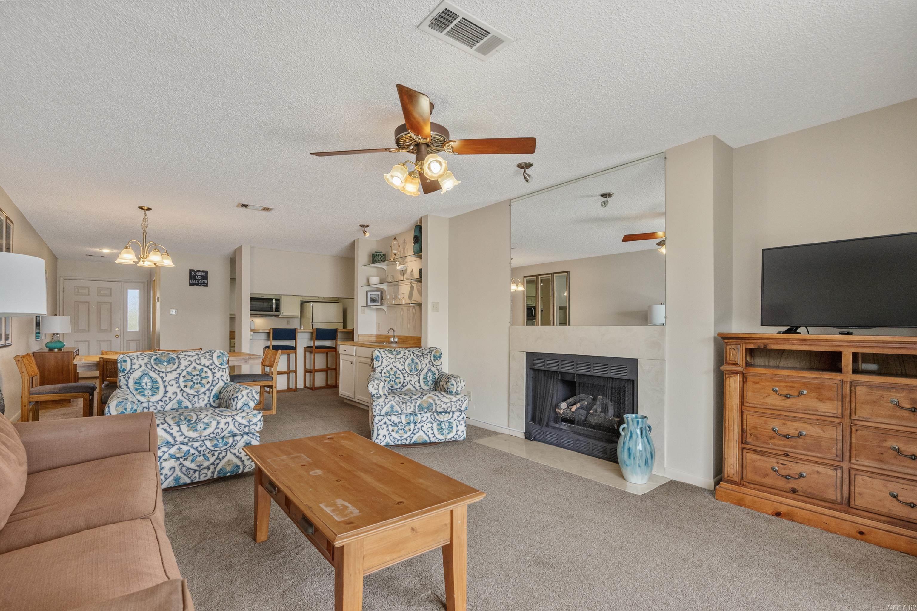 EMERALD ISLE HPR - Residential