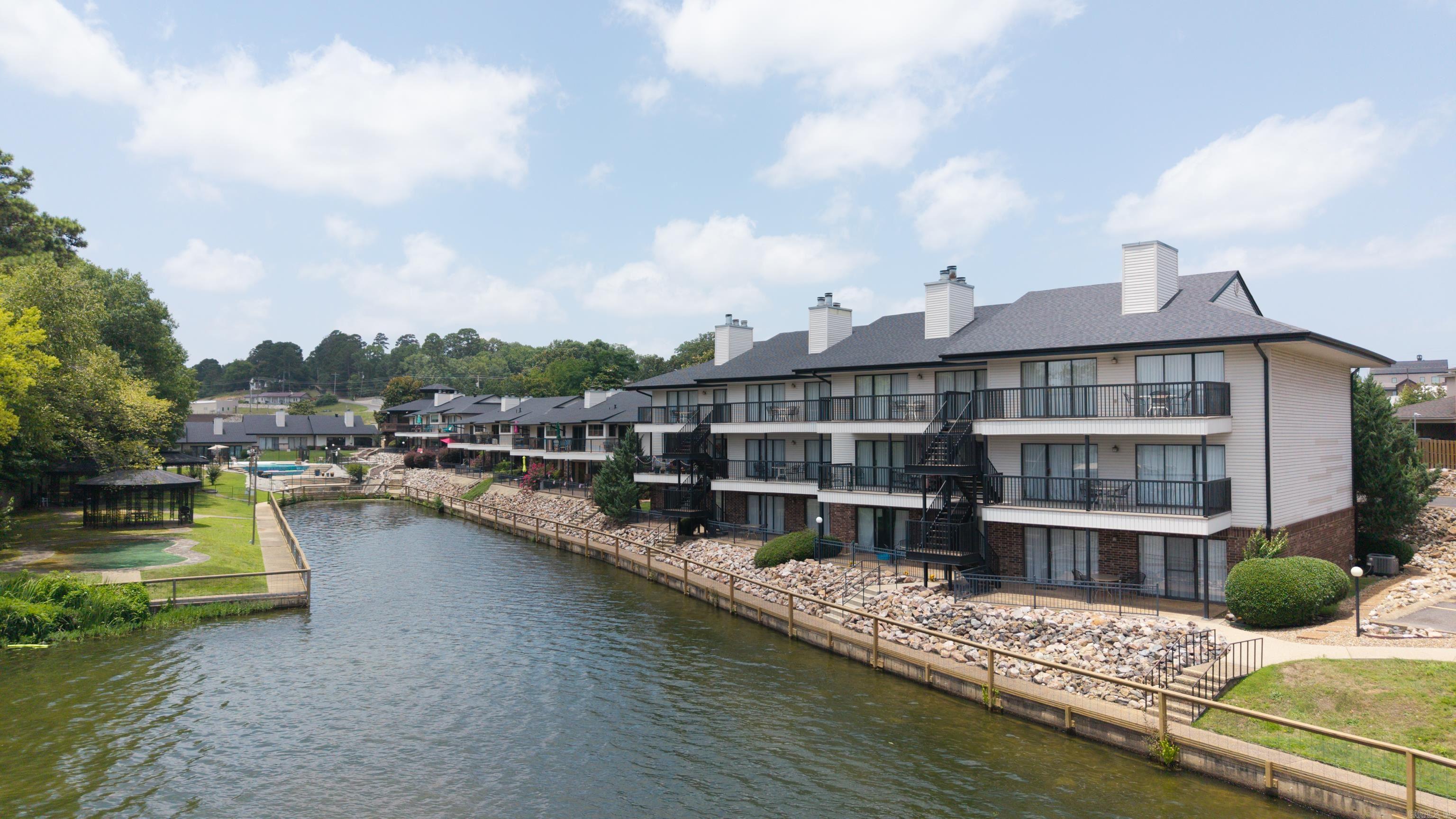 EMERALD ISLE HPR - Residential