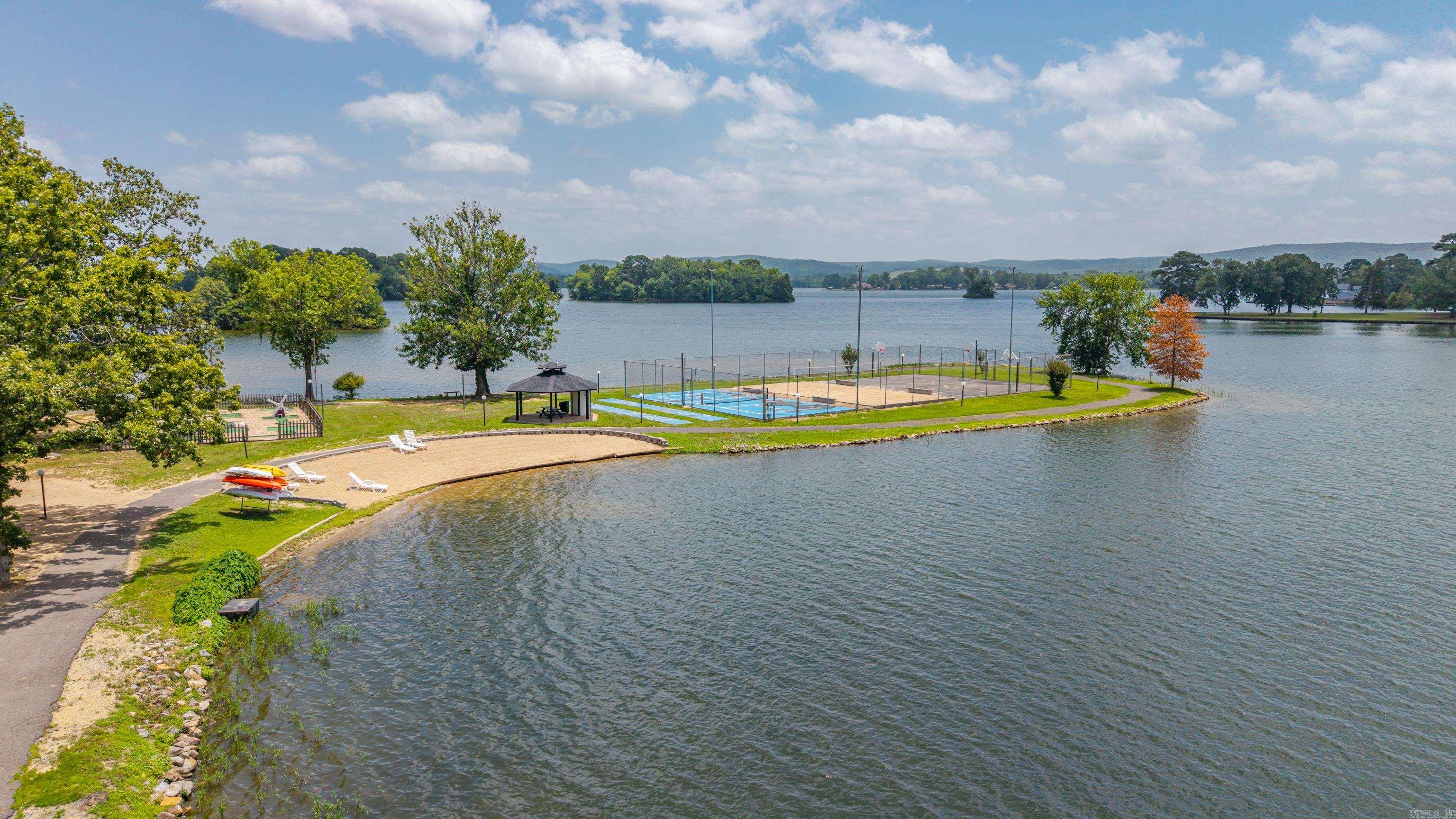 EMERALD ISLE HPR - Residential