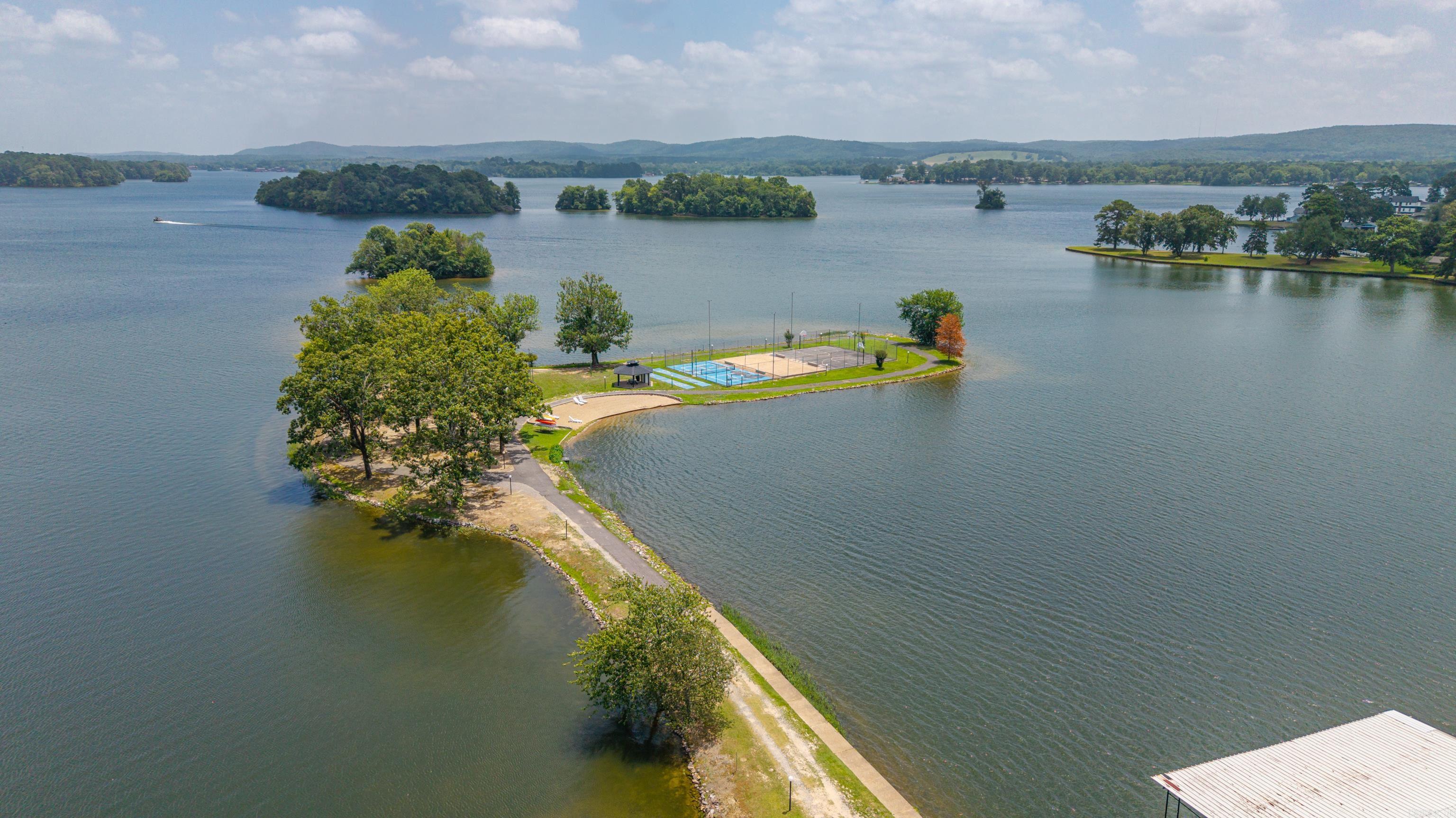 EMERALD ISLE HPR - Residential