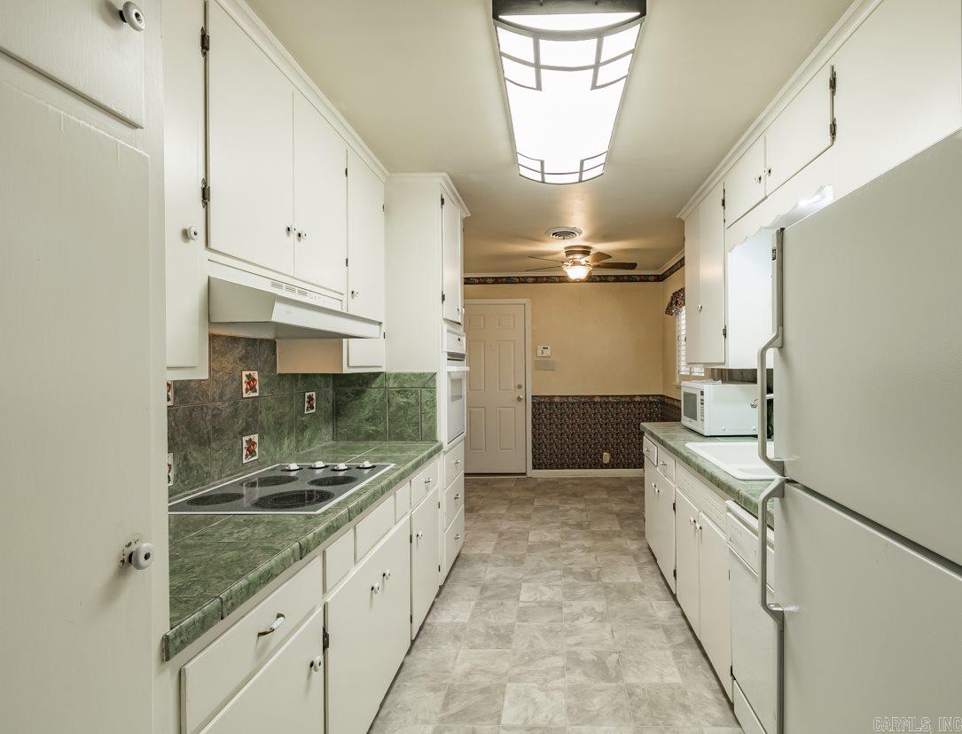 Hall Plaza - Residential