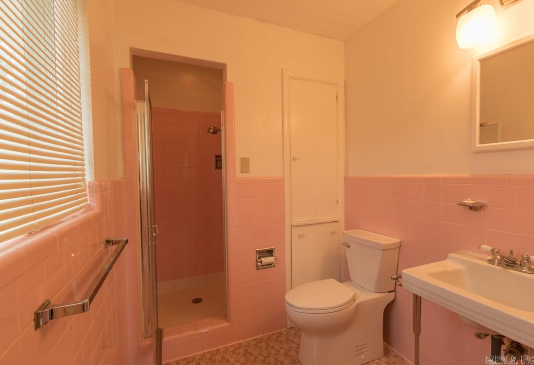 Hall Plaza - Residential