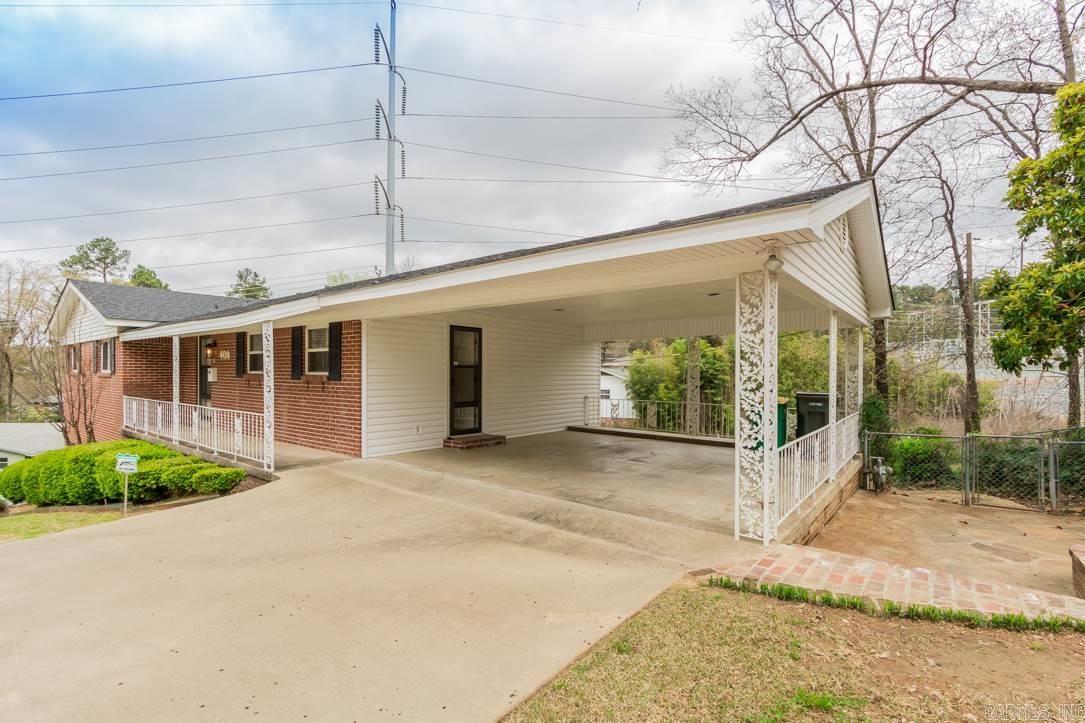 Hall Plaza - Residential