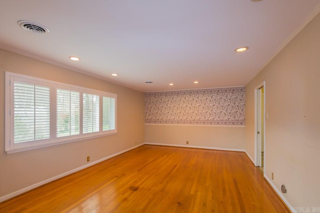 Hall Plaza - Residential