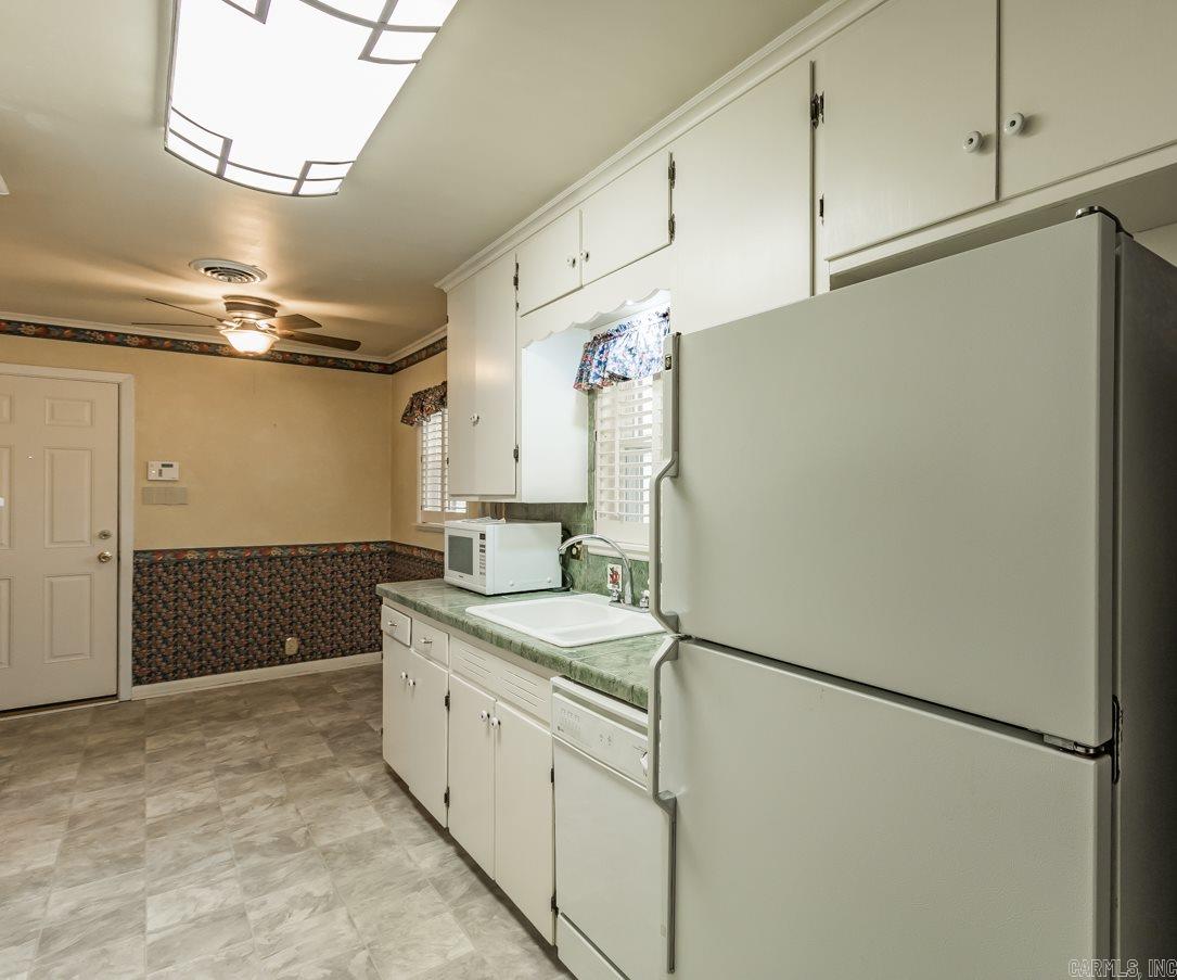 Hall Plaza - Residential