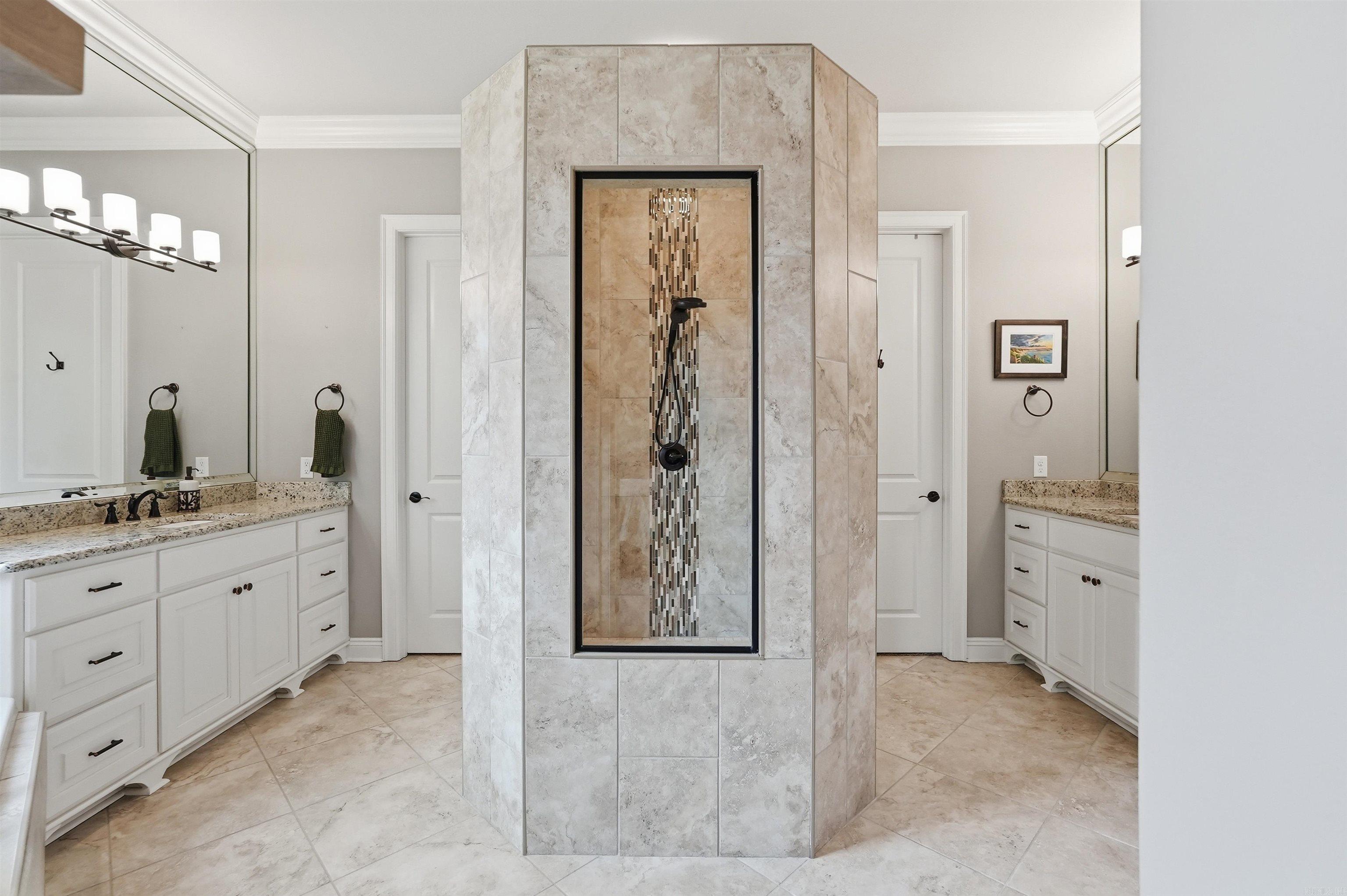 CHENAL VALLEY "MIRAMAR PLACE" - Residential