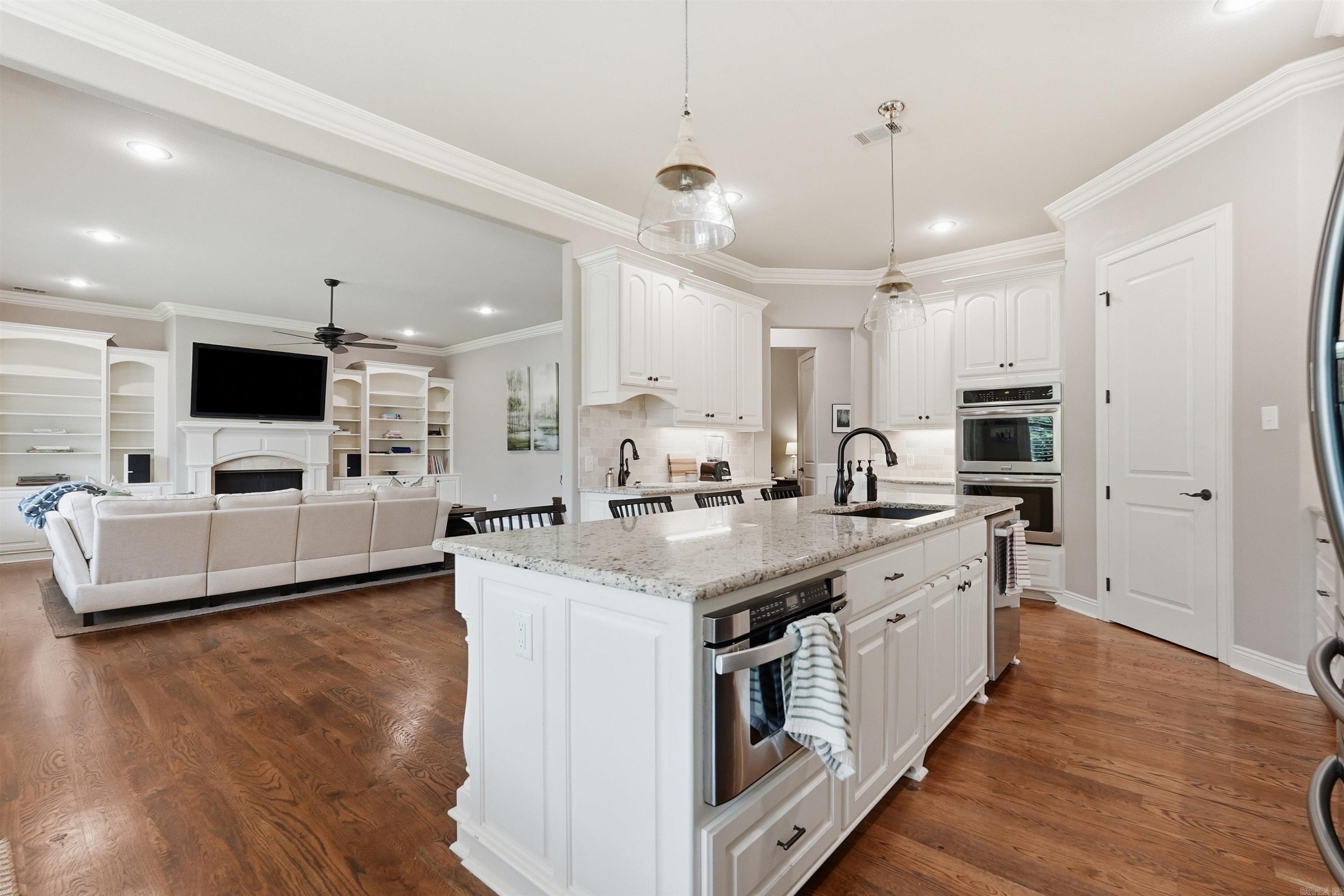 CHENAL VALLEY "MIRAMAR PLACE" - Residential