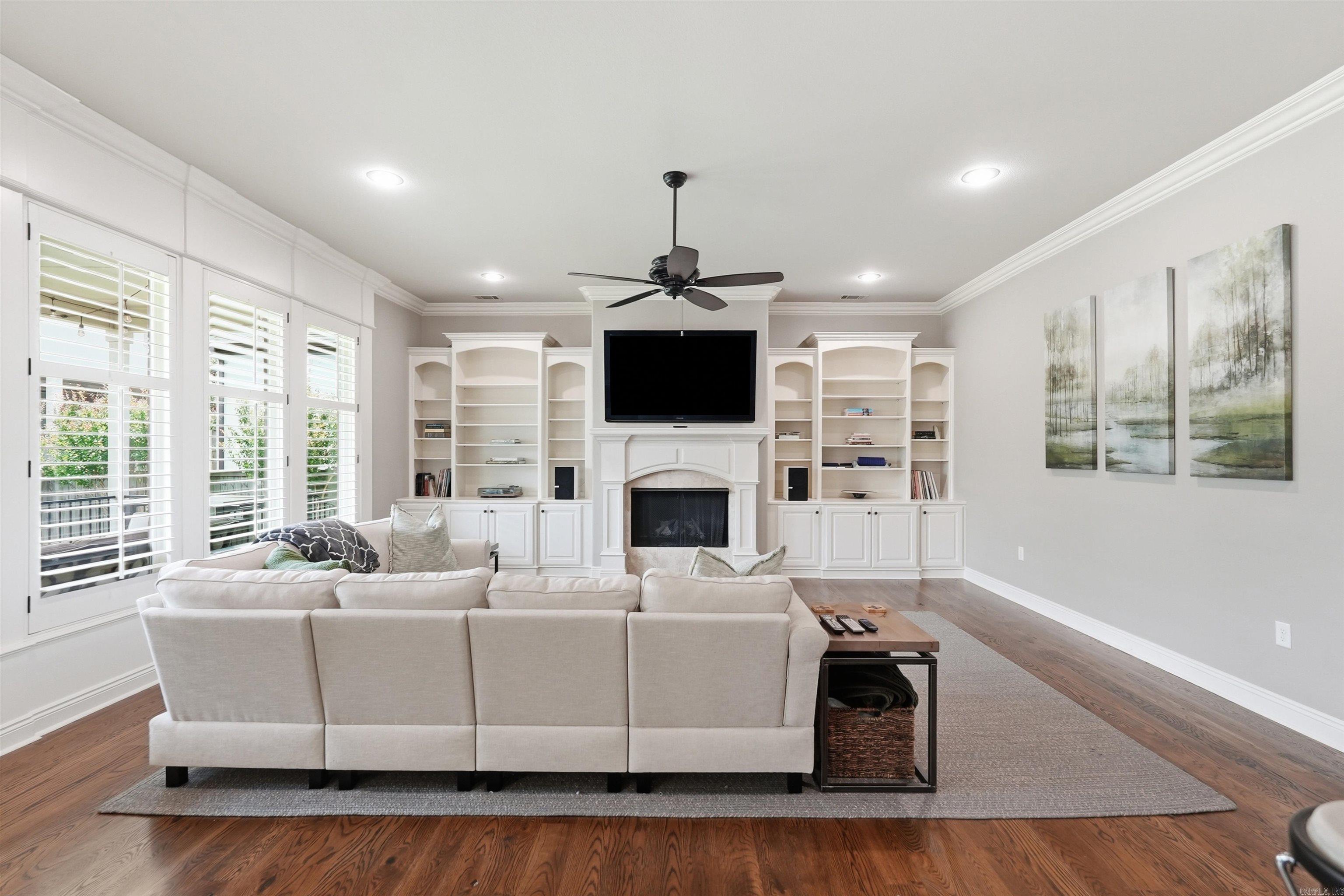 CHENAL VALLEY "MIRAMAR PLACE" - Residential