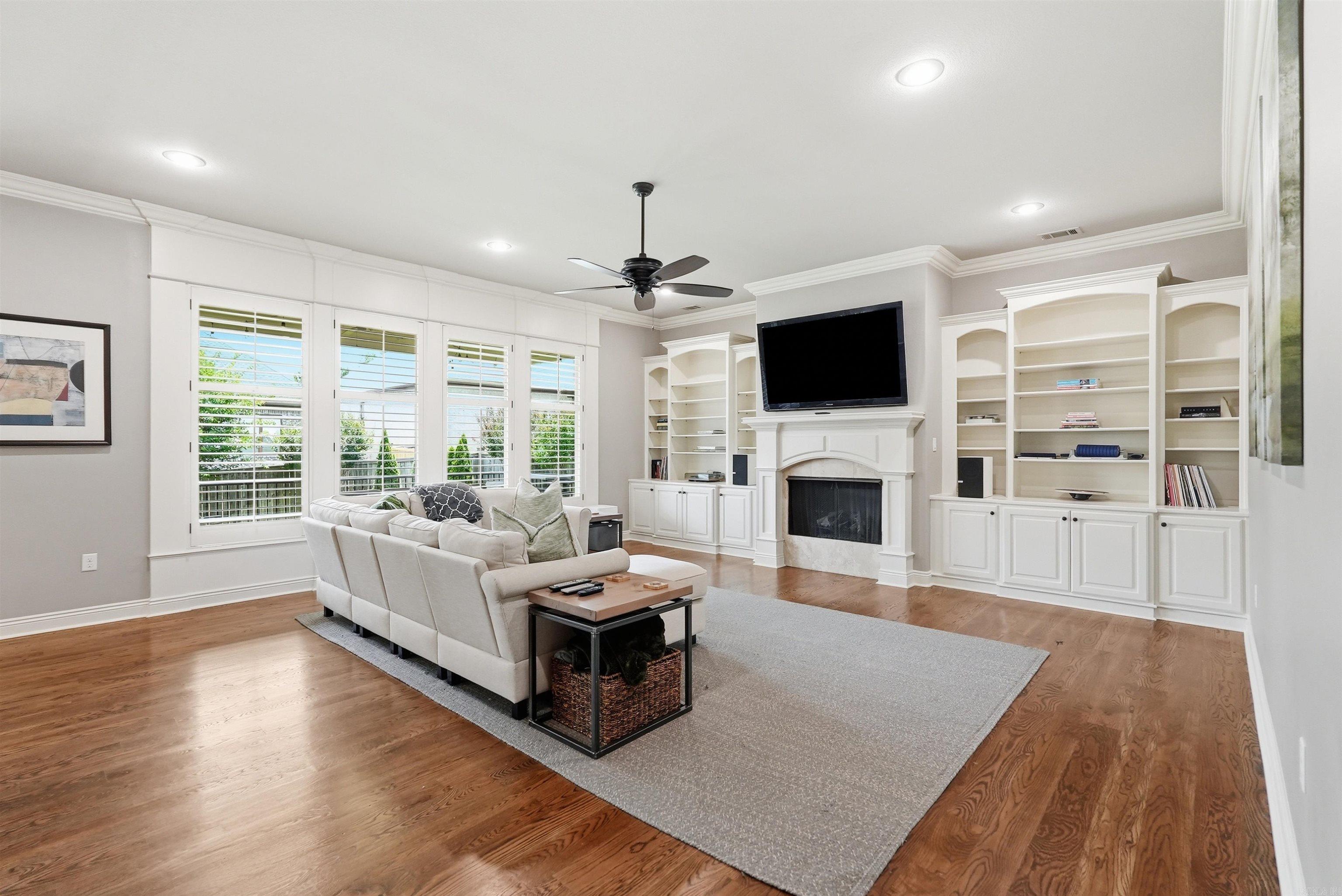 CHENAL VALLEY "MIRAMAR PLACE" - Residential