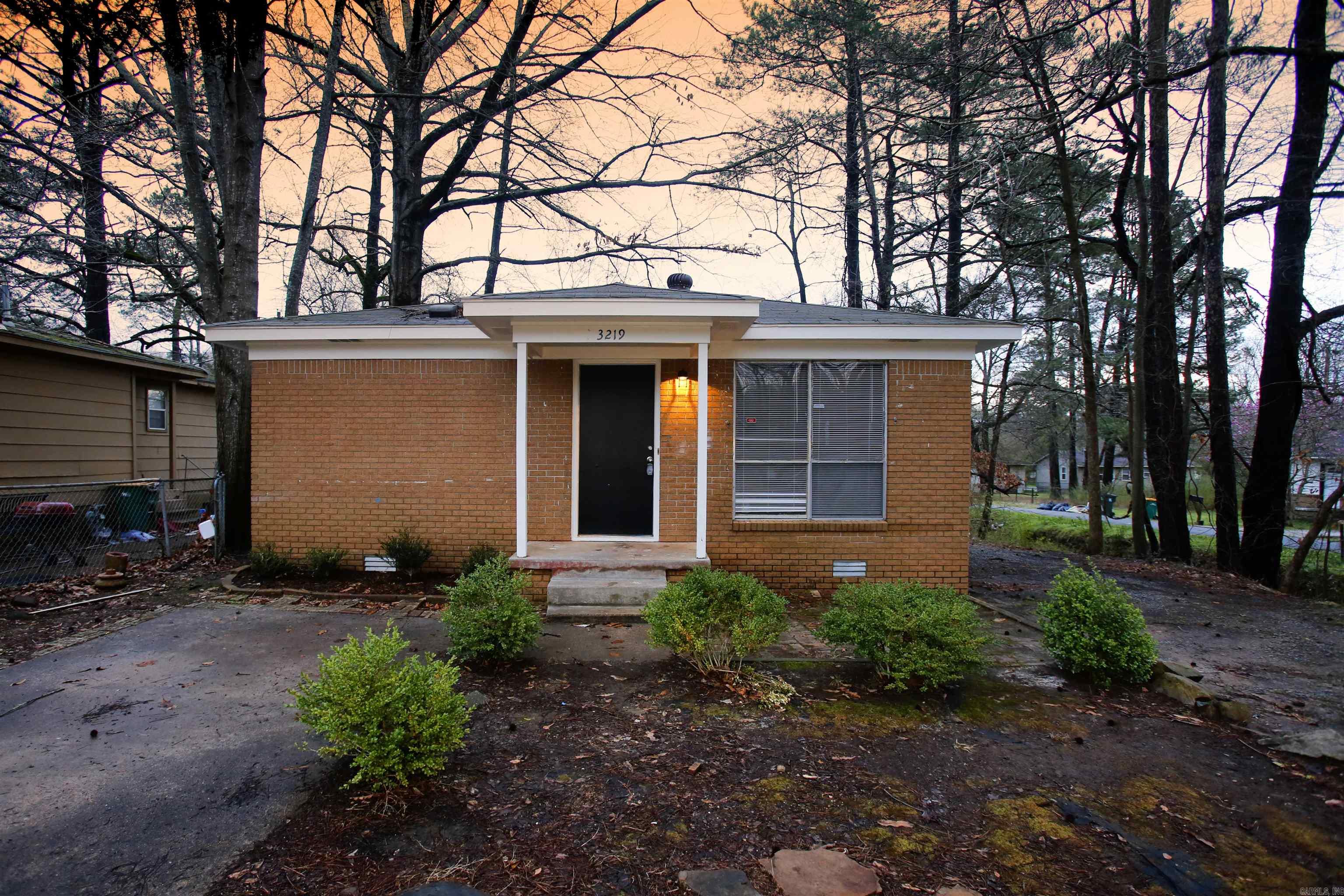 Great 3BD/1BA in Little Rock that is waiting for you to call home. Hard flooring in living spaces and carpet in the bedrooms. Decent size yard. This property is managed by Hoffman Team so beware of scammers - we will never ask you to Cashapp us money. The lease for this property is for 18 months to 2 years with a 3% increase after the first year. Income must be 3x the amount of rent per month unless you have a housing voucher. Deposit, first month’s rent, and the $50 administration fee due before move in. Visit our office or schedule a showing through our Hoffman Team website! https://showmojo.com/l/88b39bb08d