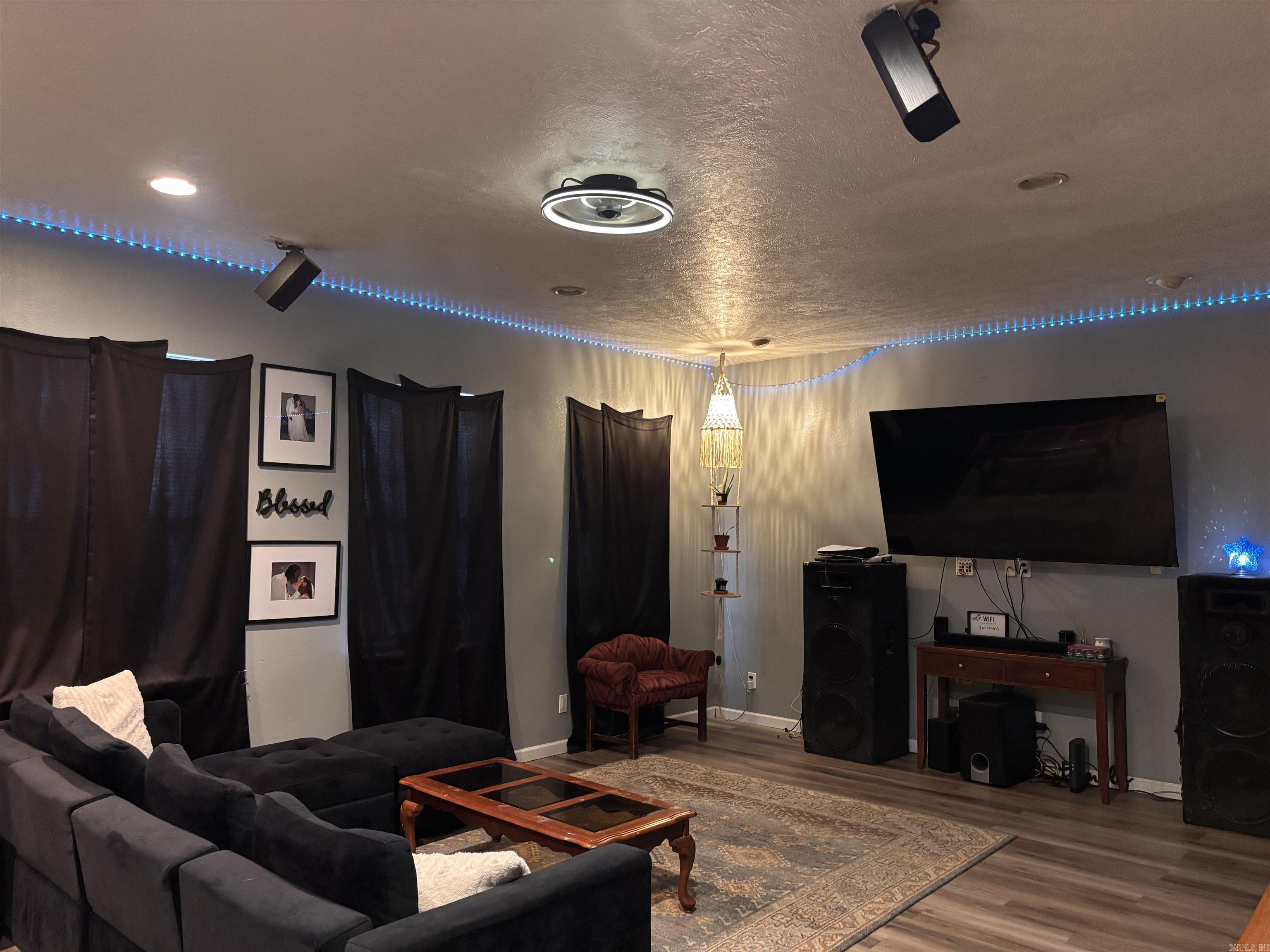 ROLLING HILLS ADD - Residential