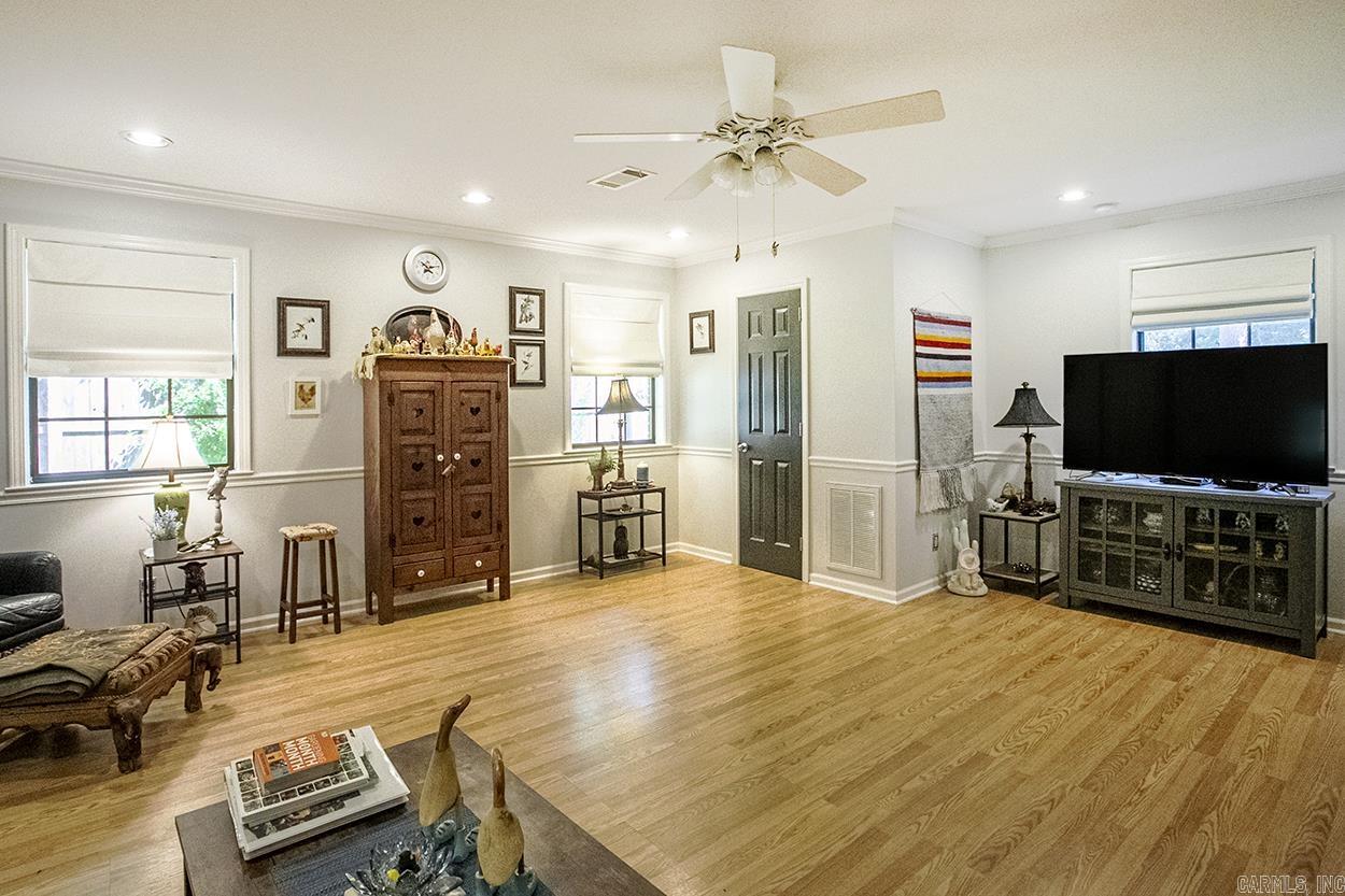 KIMBERLY MANOR ADDN - Residential