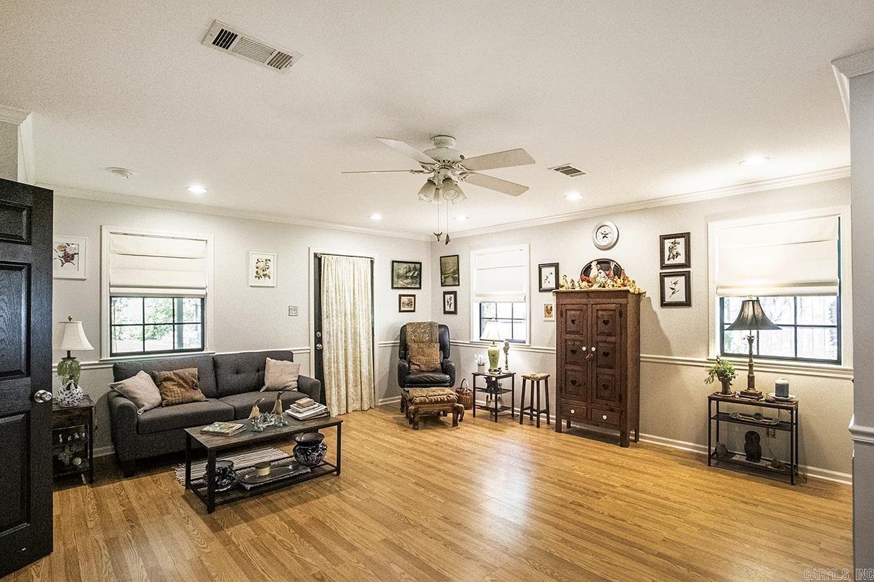KIMBERLY MANOR ADDN - Residential