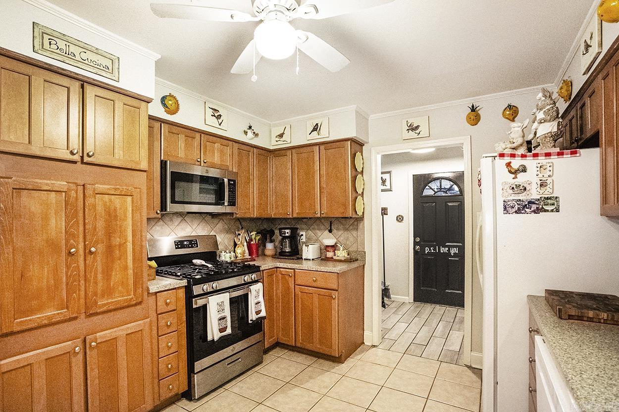 KIMBERLY MANOR ADDN - Residential