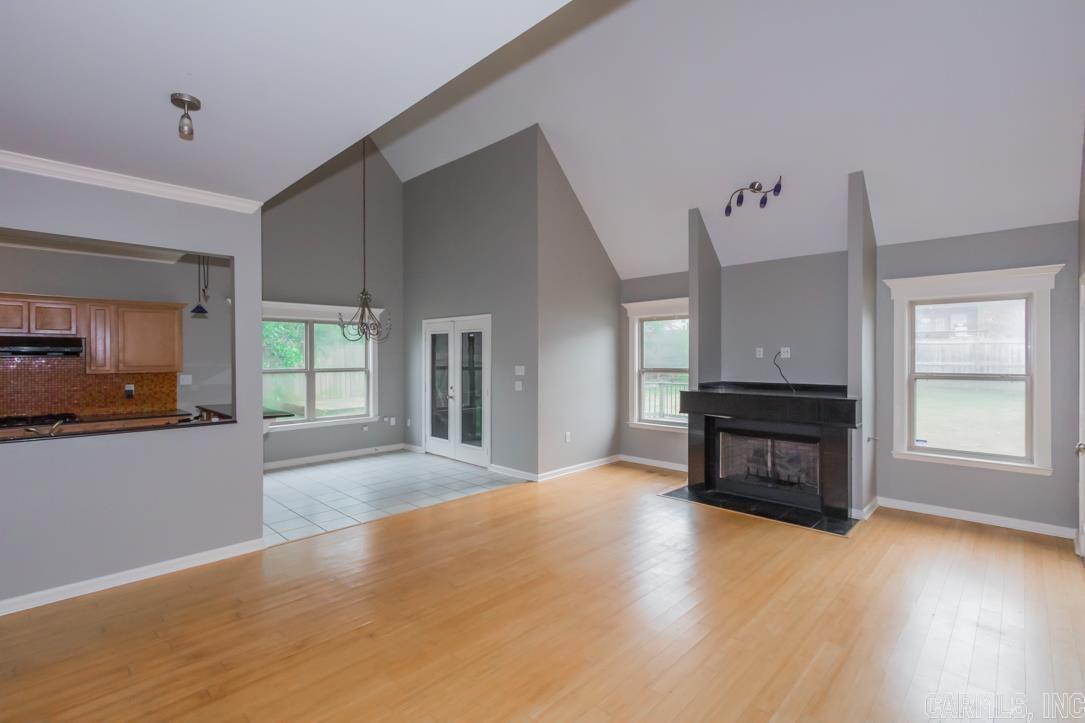 CAPITOL LAKES ESTATES - Residential