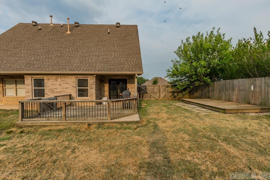 CAPITOL LAKES ESTATES - Residential