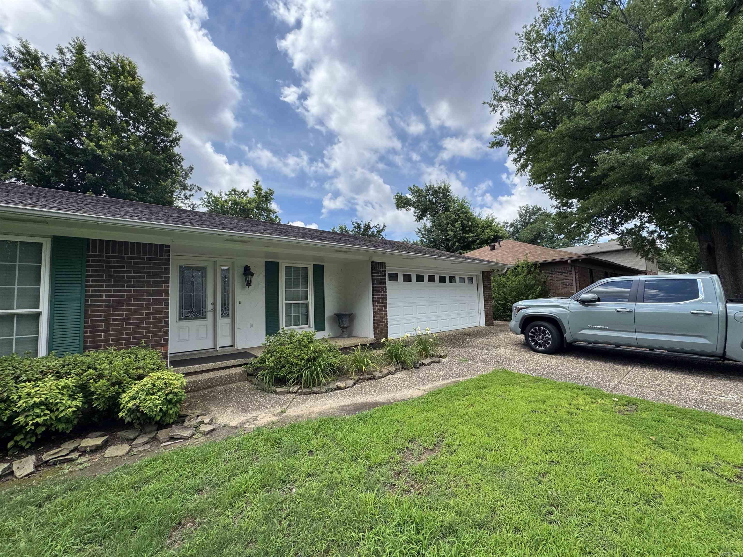LAKEWOOD NE - Residential