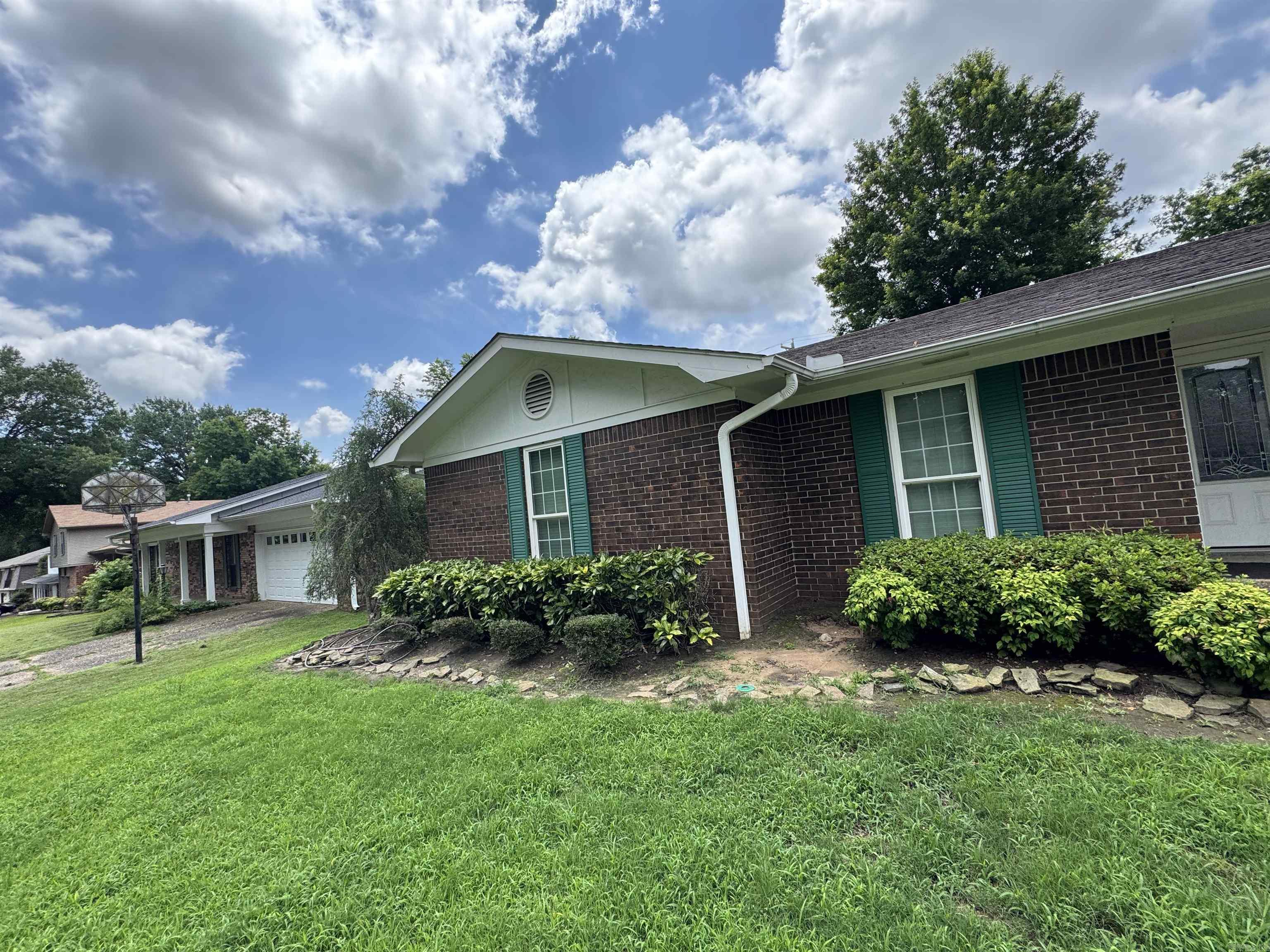 LAKEWOOD NE - Residential