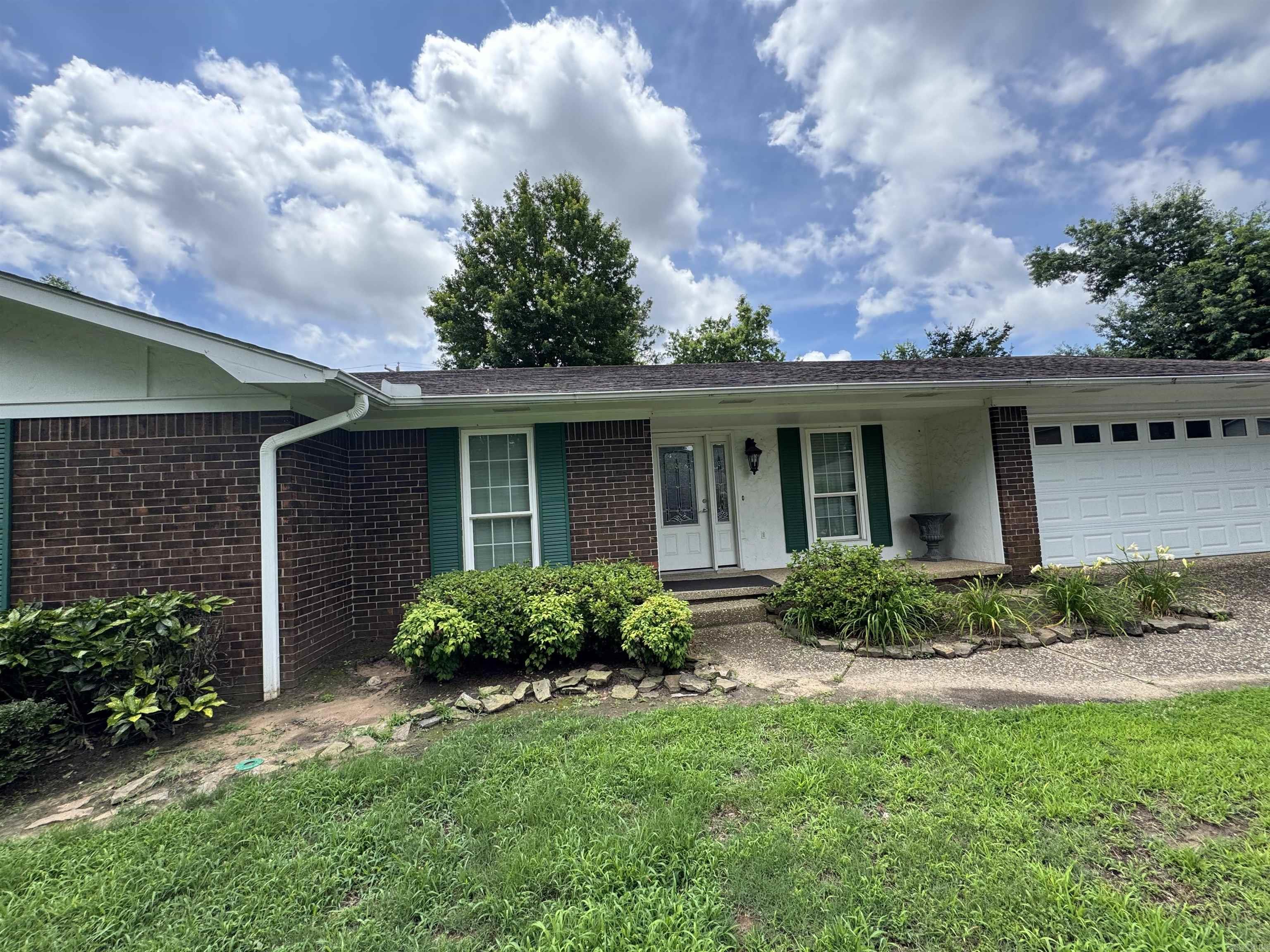 LAKEWOOD NE - Residential