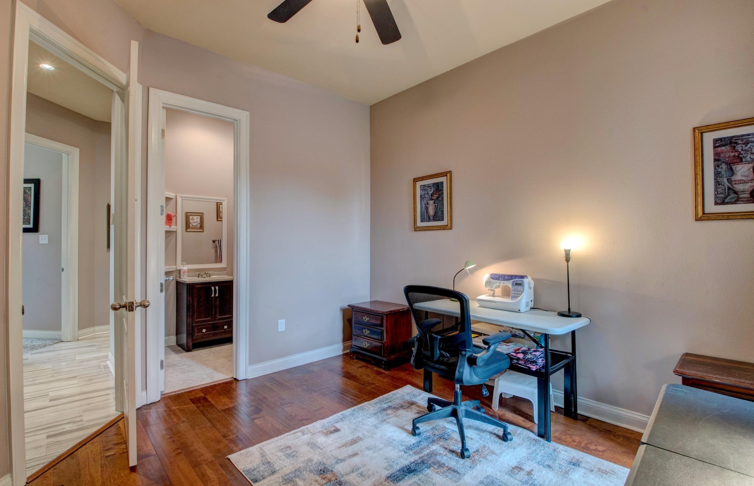 MILLERS CROSSING - Residential