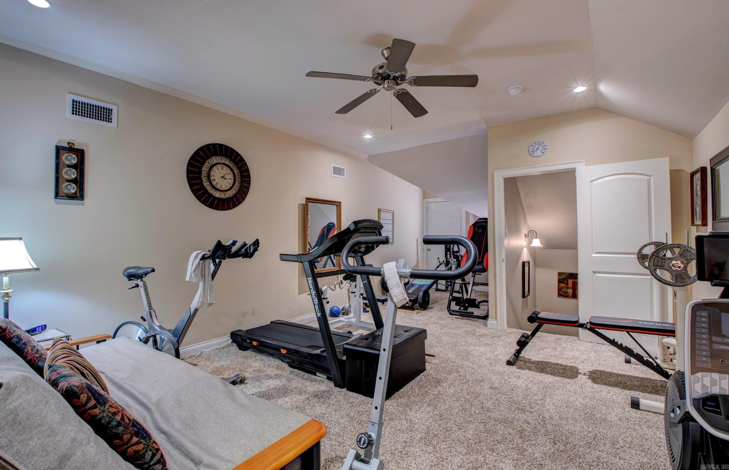 MILLERS CROSSING - Residential