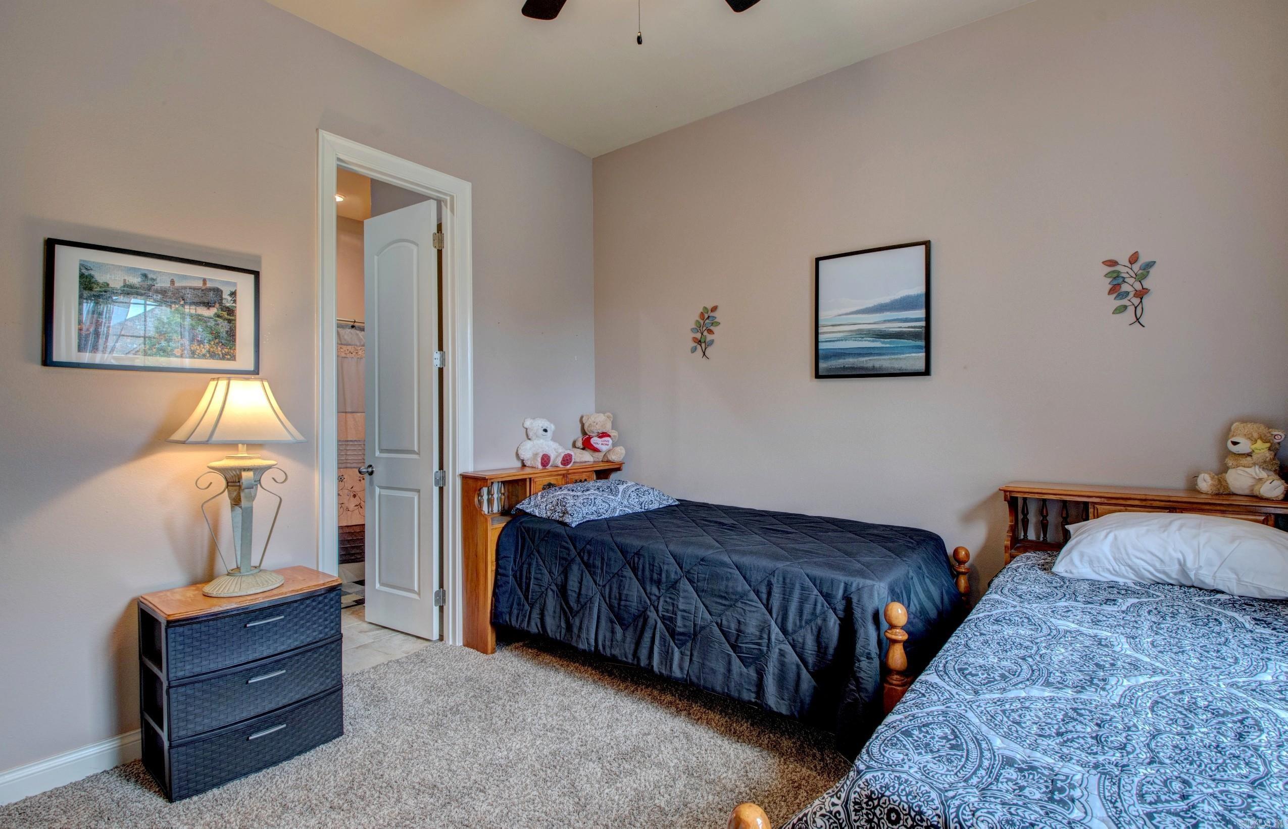 MILLERS CROSSING - Residential