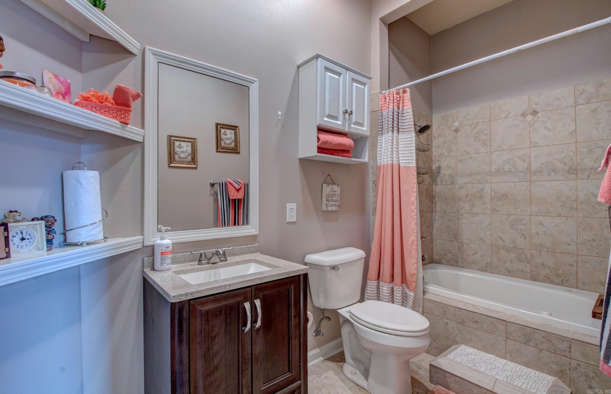 MILLERS CROSSING - Residential