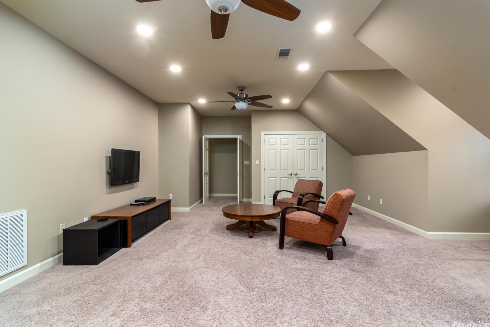 CHENAL VALLEY DUQUESNE COMMUNITY - Residential