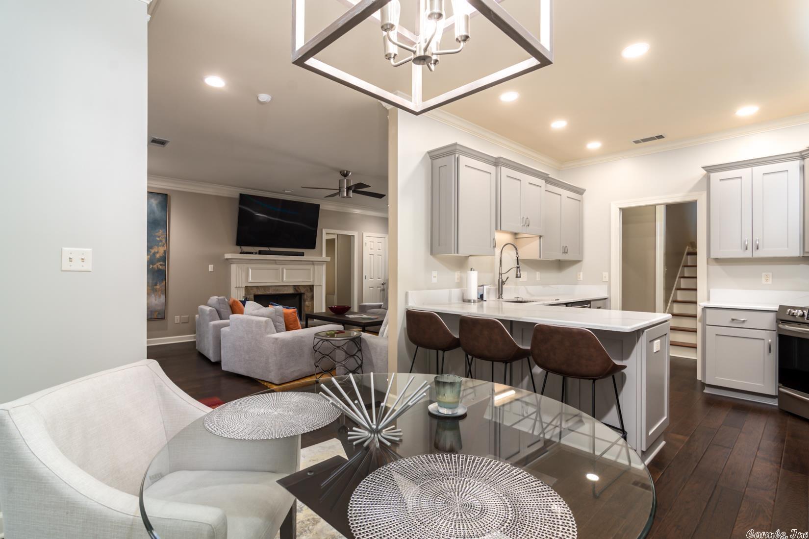 CHENAL VALLEY DUQUESNE COMMUNITY - Residential