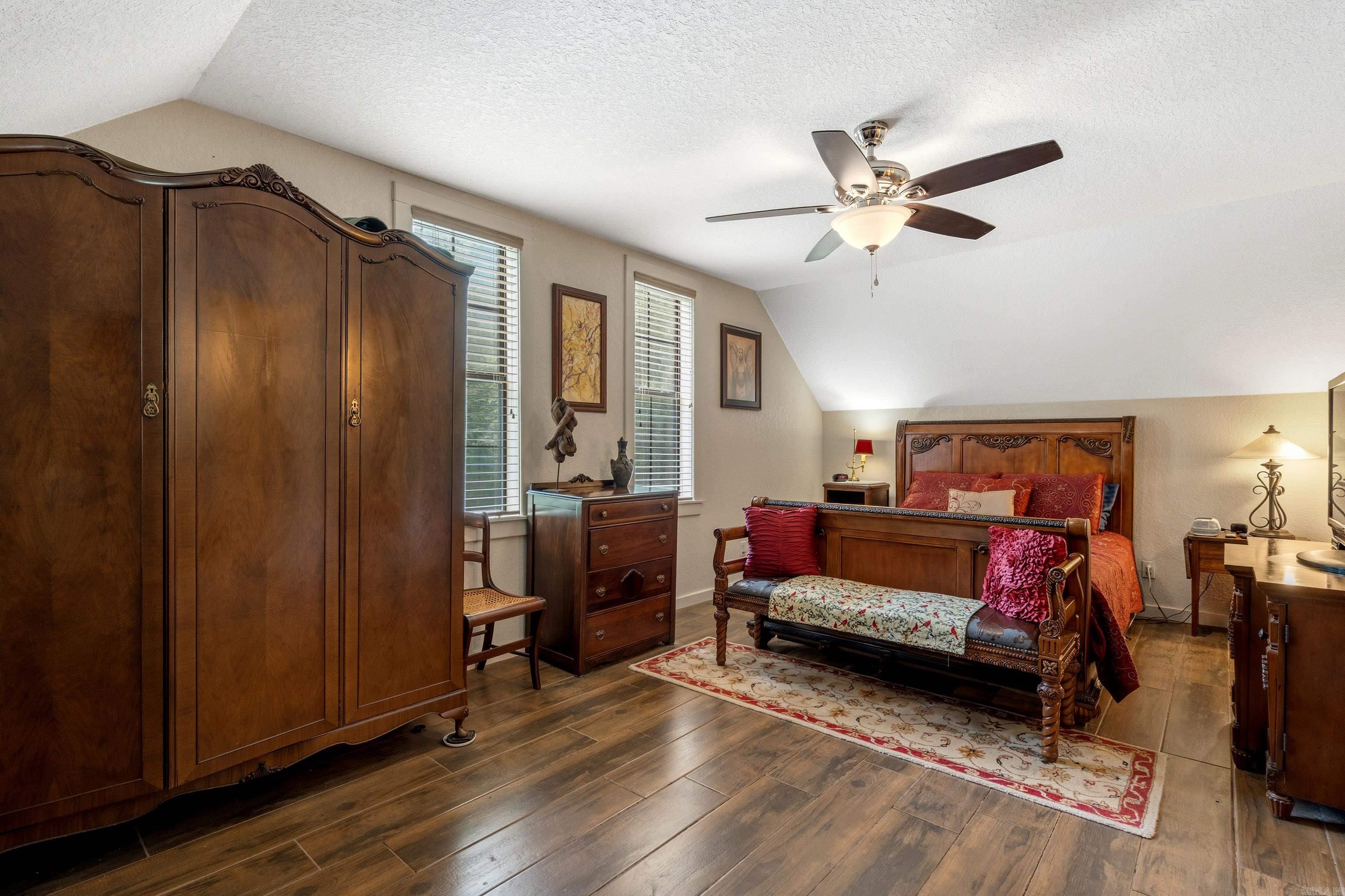 PEARCY, TOWN OF - Residential