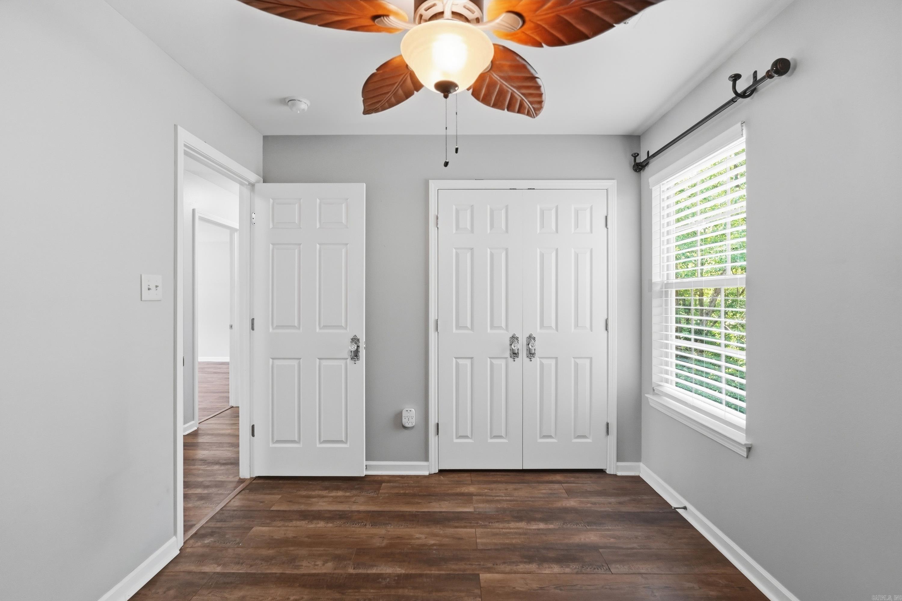 RIVER OAKS - Residential
