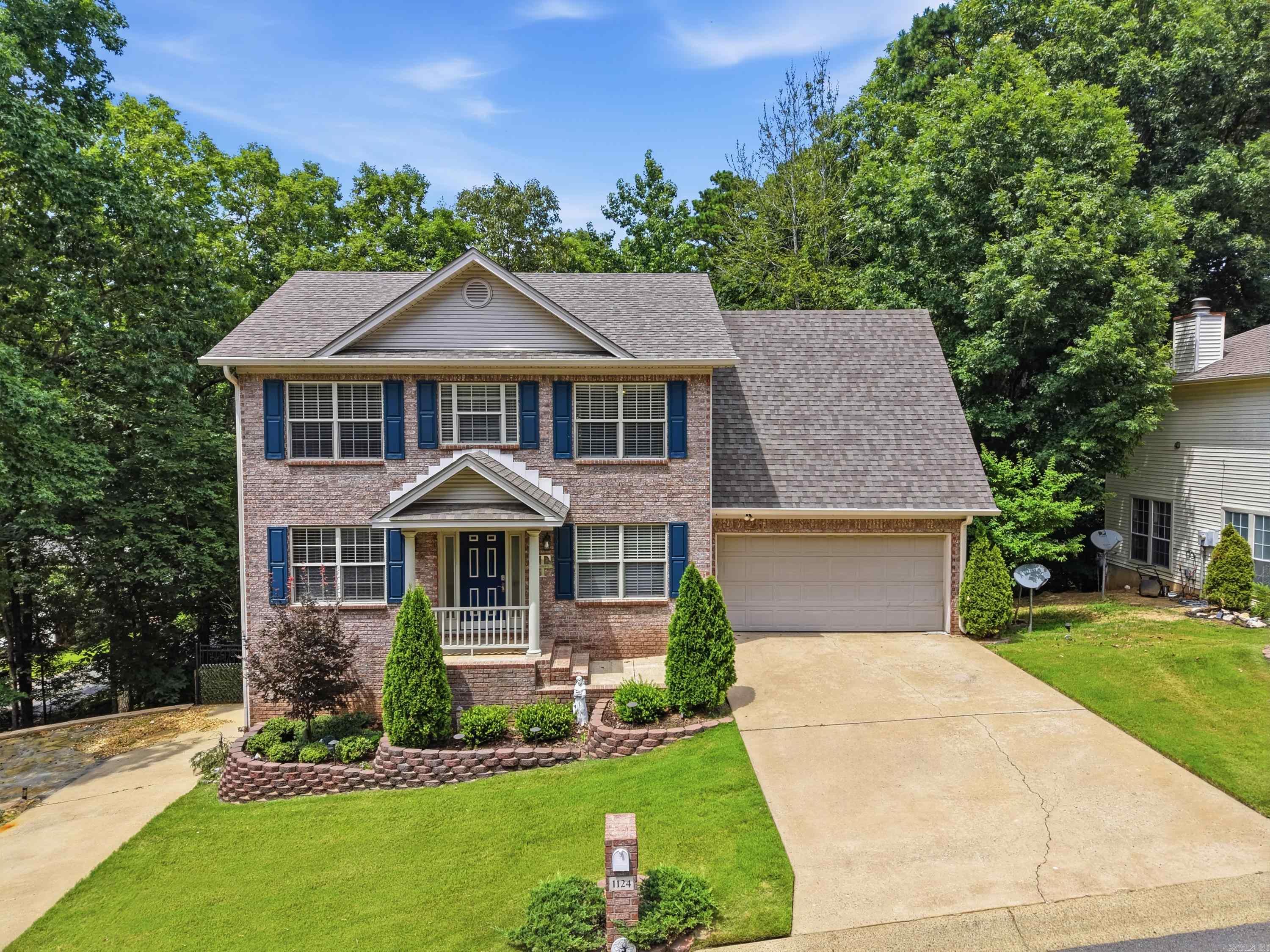 RIVER OAKS - Residential